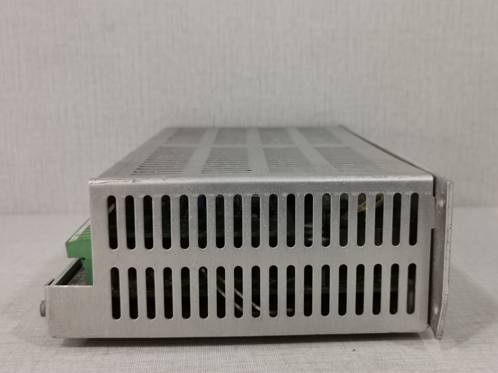 ZIEHL-ABEGG D400B001 ZIEHL-ABEGG ECDRIVE D400B001 400V 3-50/60Hz 9