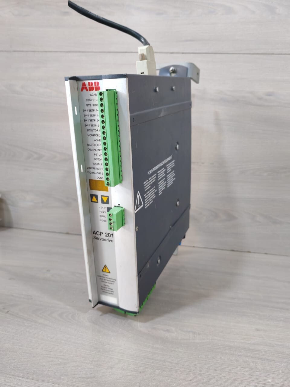 ABB ACP201-02 ABB ACP201-02 3ADM200132R0101 SW VER.5.76 SERVO DRIVE 400V 4