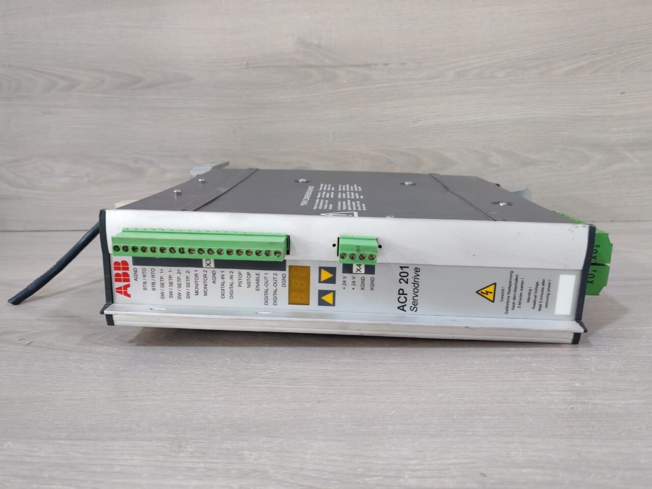 ABB ACP201-02 ABB ACP201-02 3ADM200132R0101 SW VER.5.76 SERVO DRIVE 400V 5