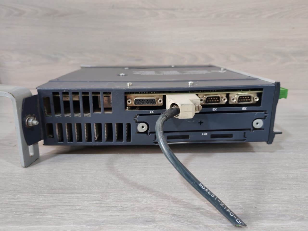 ABB ACP201-02 ABB ACP201-02 3ADM200132R0101 SW VER.5.76 SERVO DRIVE 400V 8