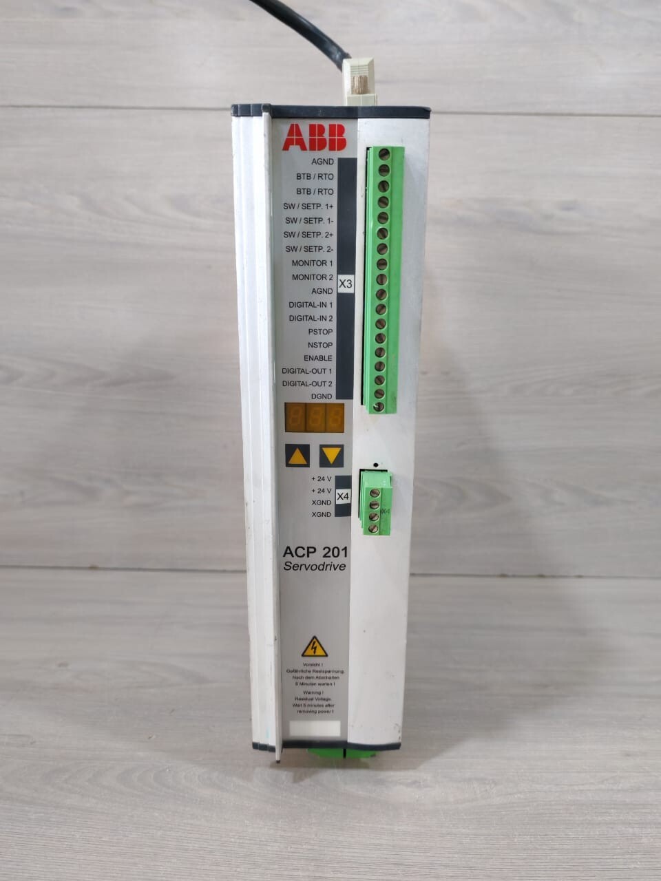 ABB ACP201-02 3ADM200132R0101 SW VER.5.76 SERVO DRIVE 400V