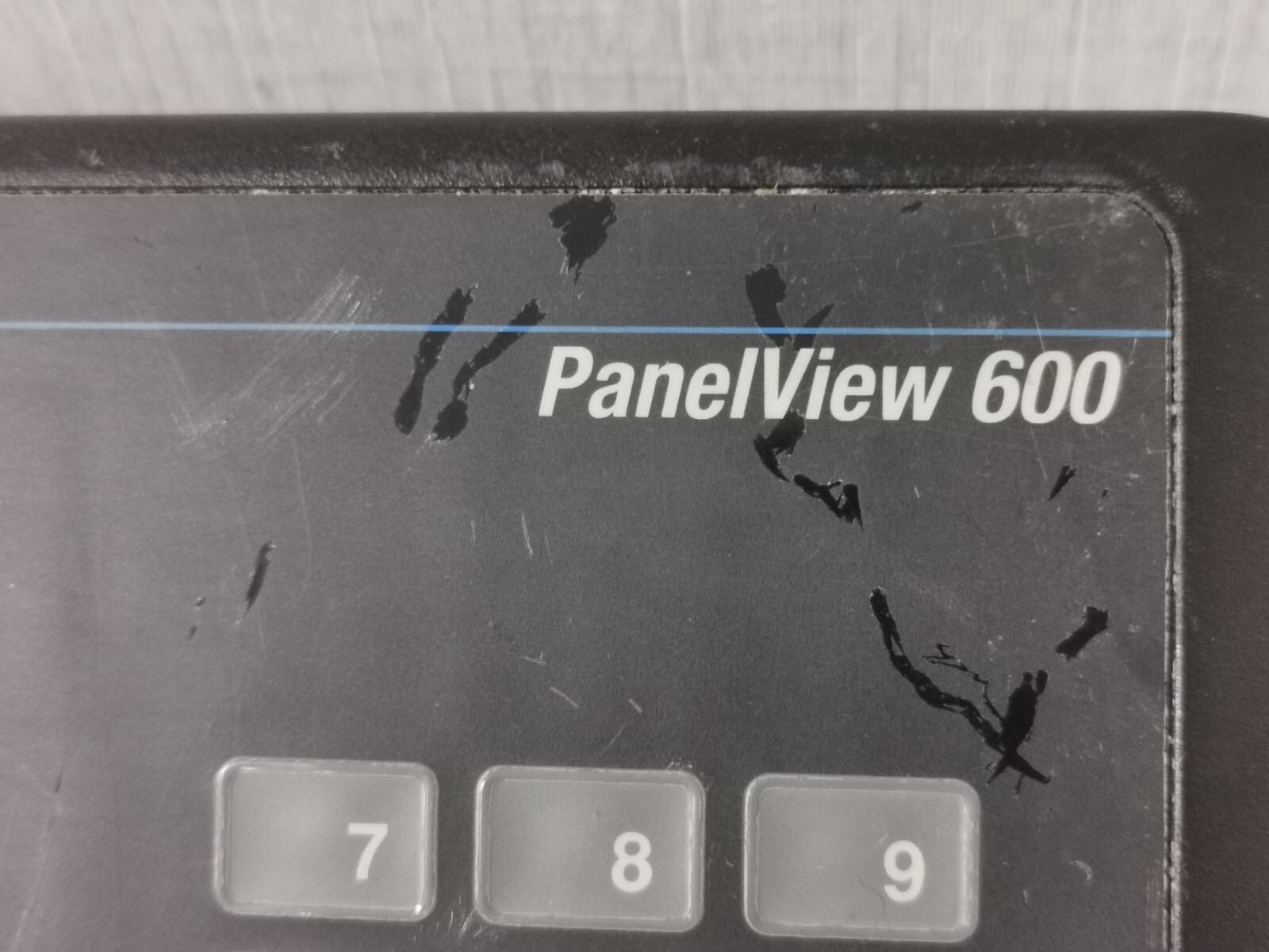 Allen-Bradley 2711-B6C8 Allen Bradley 2711-B6C8 /B PanelView 600 Color Terminal Keypad/Touch DH+/RS-232 2