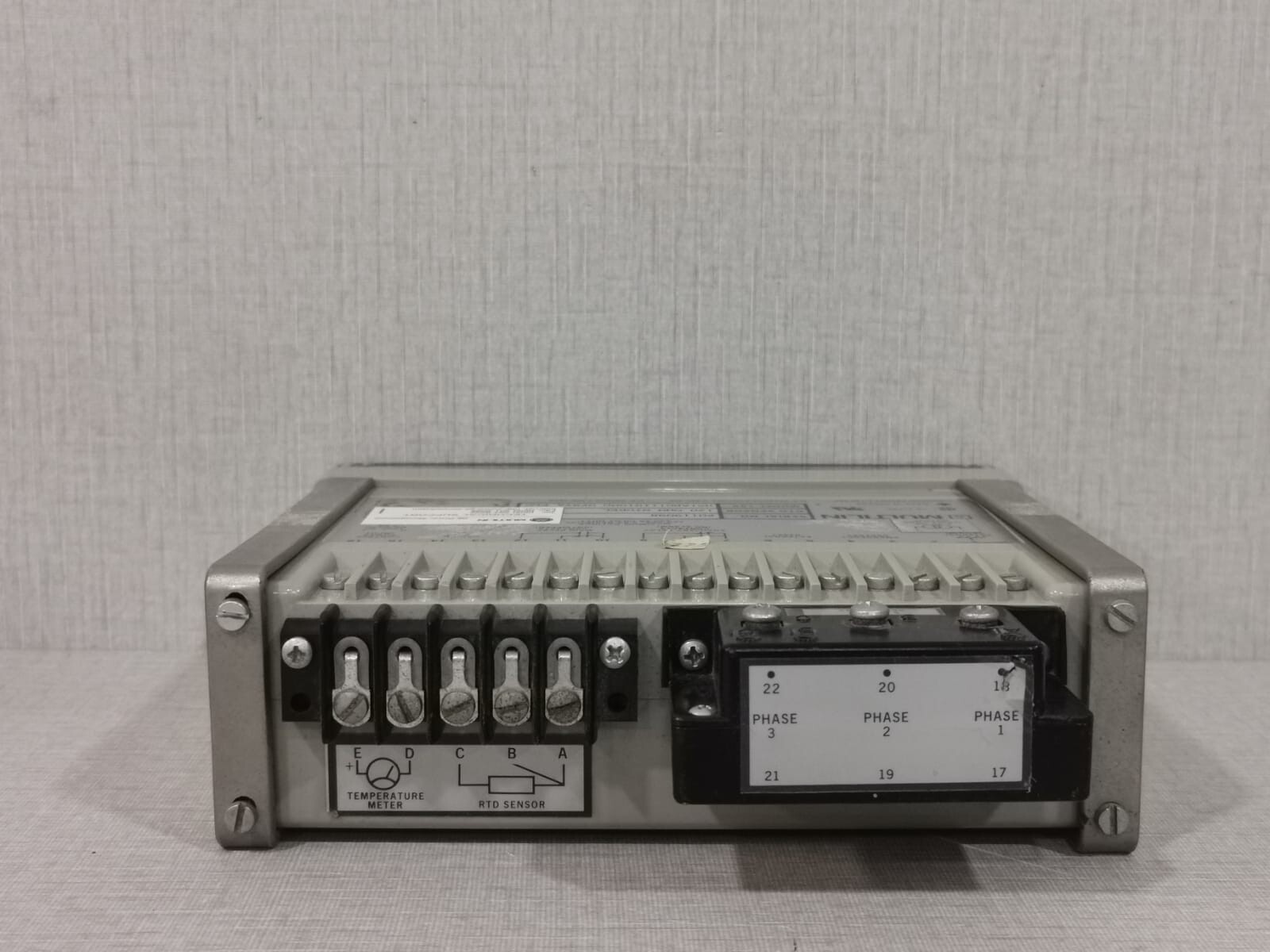 GE 139 H51AB01110100D GF8YA FLC GE MULTILIN 139 H51AB01110100D GF8YA FLC -120 OHM MOTOR PROTECTION RELAY 9