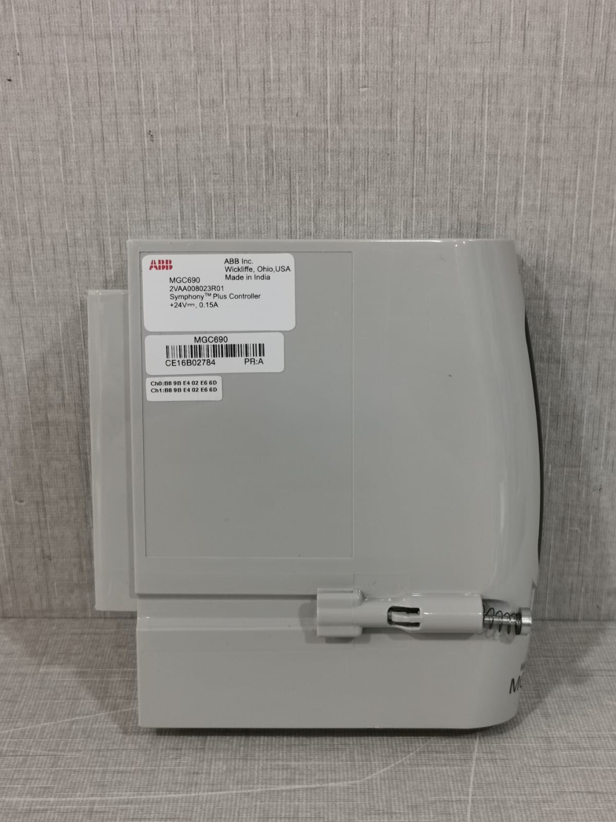 ABB 2VAA008023R01 ABB MicroGrid Plus MGC690 Symphony Plus Controller 2VAA008023R01 4