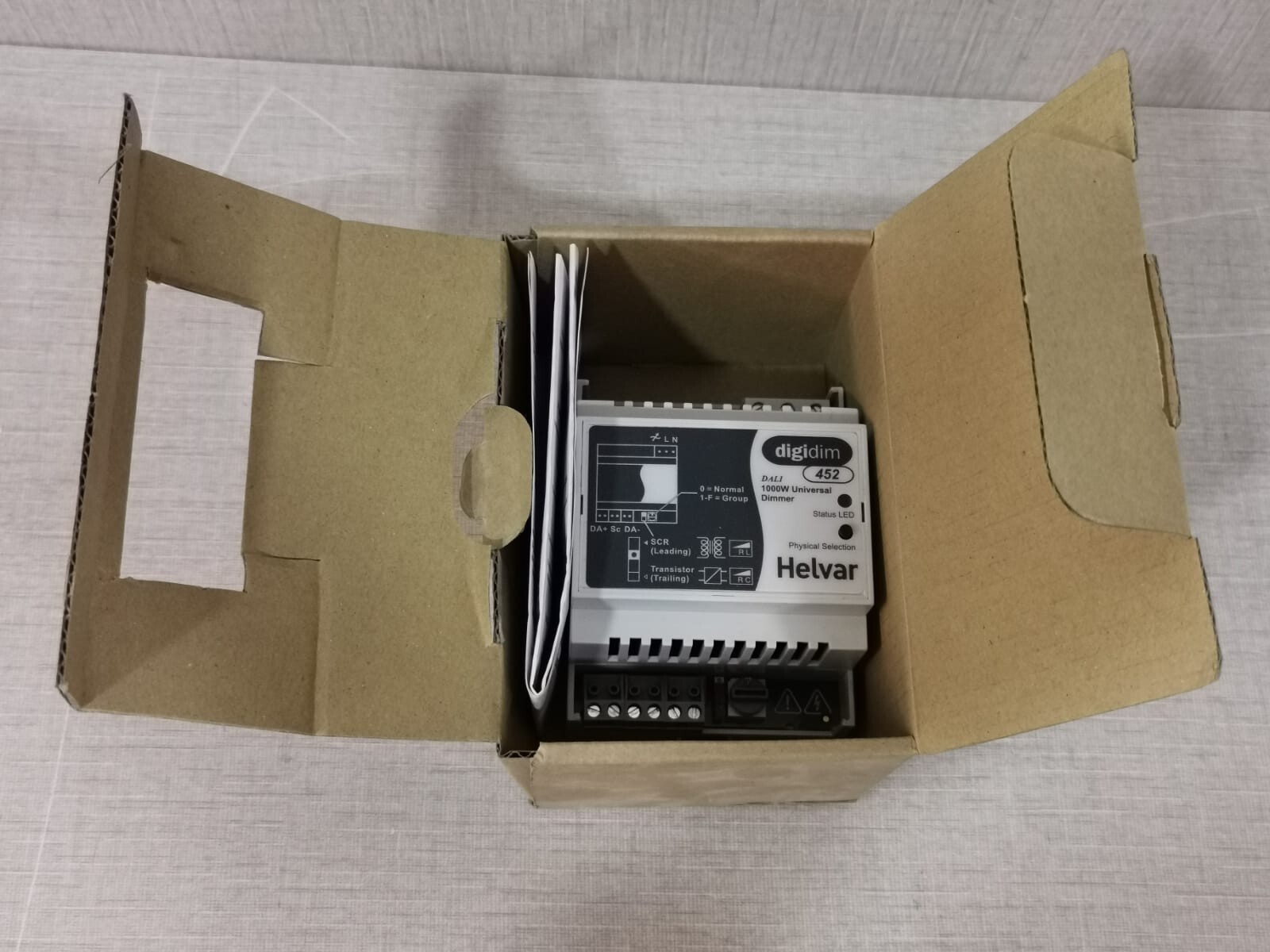 Helvar 452 HELVAR DigiDim 452 DALI 1kW Universal Dimmer 2