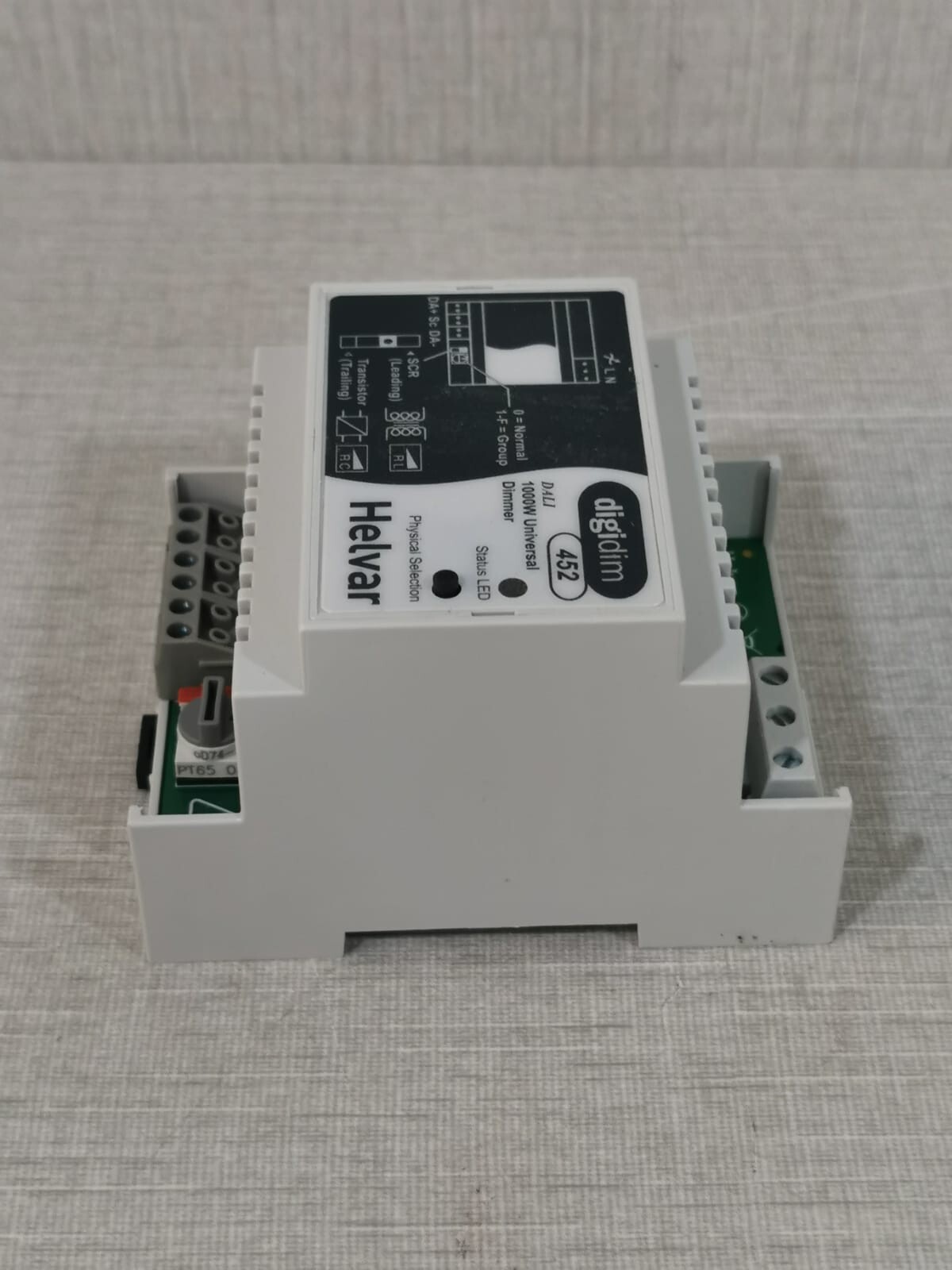 Helvar 452 HELVAR DigiDim 452 DALI 1kW Universal Dimmer 7