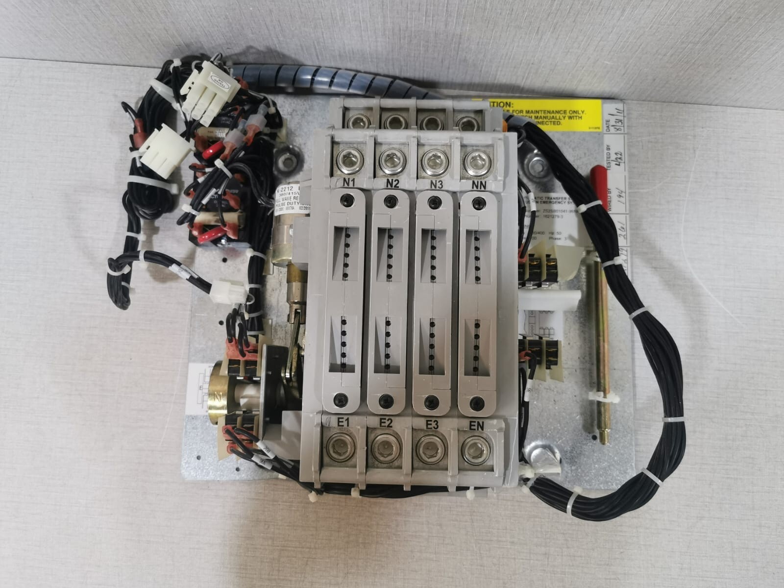 GE ZS2SB01041-95N602X GE ZENITH CONTROLS ZS2SB01041-95N602X AUTOMATIC TRANSFER SWITCH 100 AMP 3 PHASE 4
