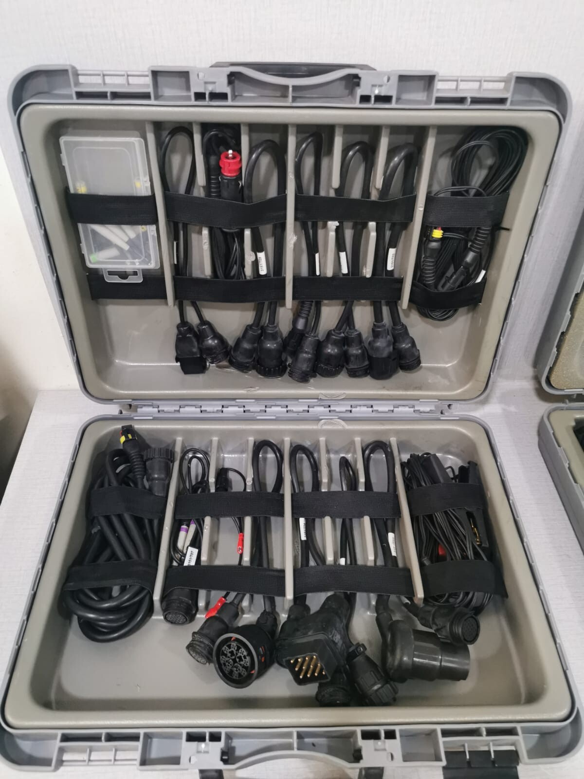 TEXA UNKNOWN Texa Txt Navigator REV.B 12-24V WITH CABLES- WITH BROKEN LOCK CASE 3