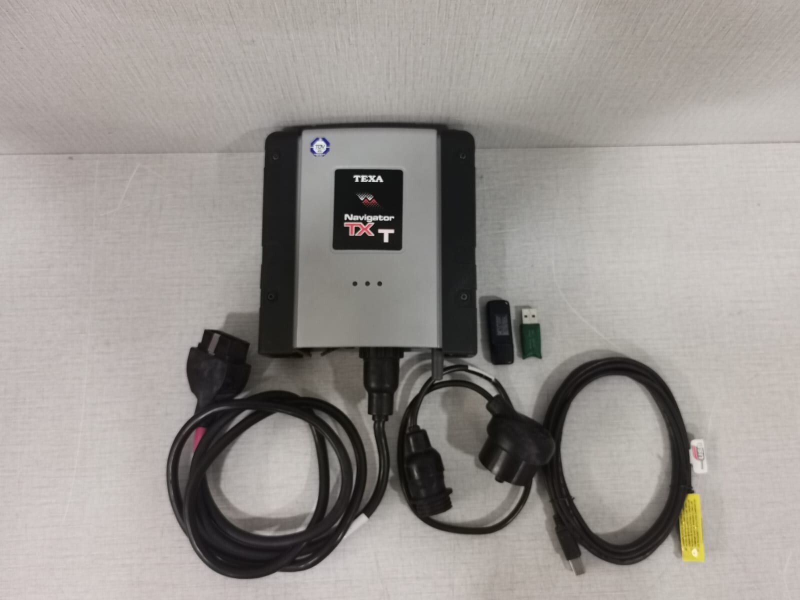 TEXA UNKNOWN Texa Txt Navigator REV.B 12-24V WITH CABLES- WITH BROKEN LOCK CASE 4