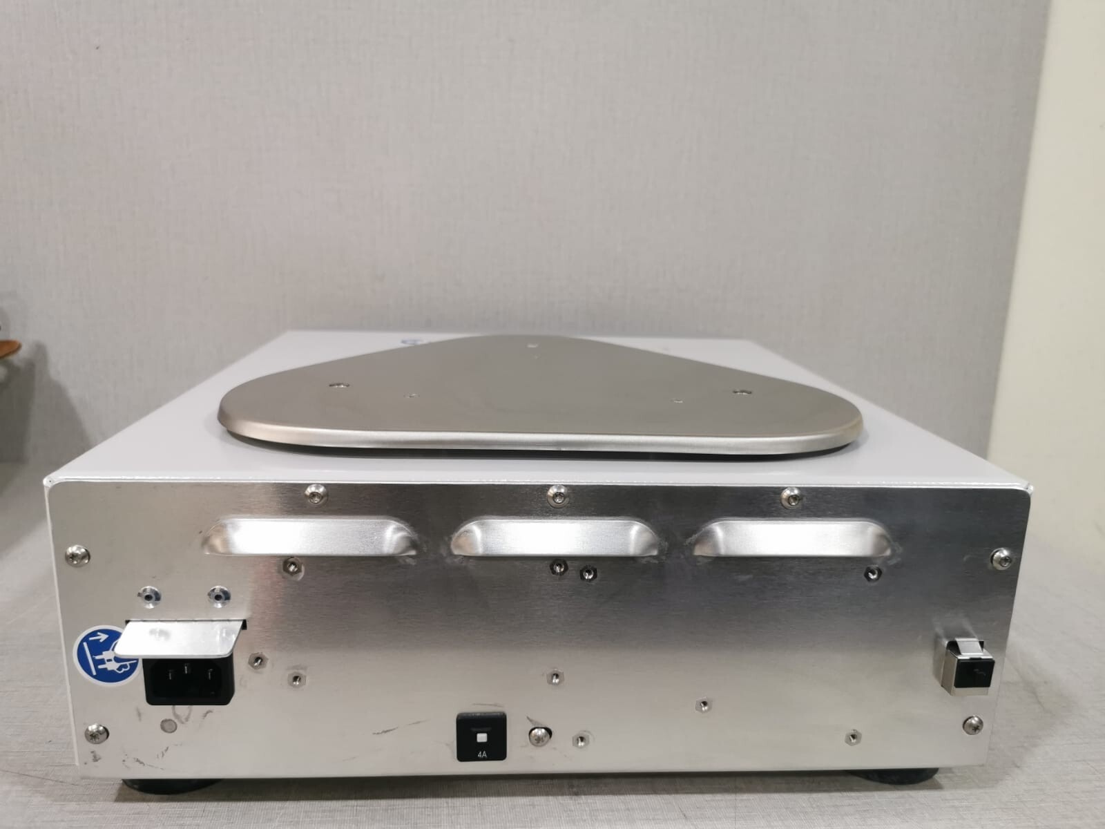 Thermo Scientific Solaris Shaker 2000 Series Thermo Scientific Model SK-2000 Solaris Shaker 2000 Series 6