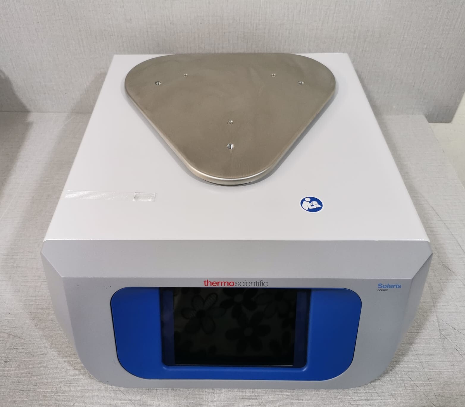 Thermo Scientific Solaris Shaker 2000 Series Thermo Scientific Model SK-2000 Solaris Shaker 2000 Series - NO PLATE 4