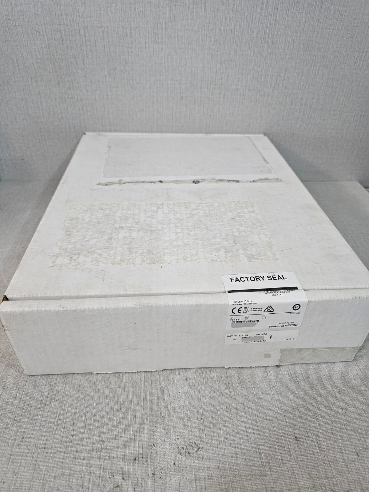 Rockwell Automation T8151C SerB Ver S17 Trusted Comms. Interface Module Sealed