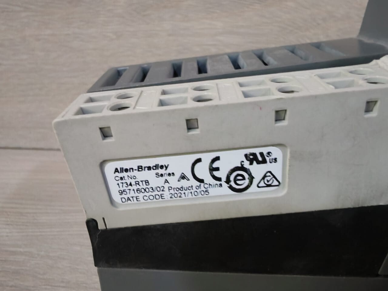 Allen-Bradley 1734-AENTR Allen Bradley 1734-AENTR Ethernet Adapter Module 5