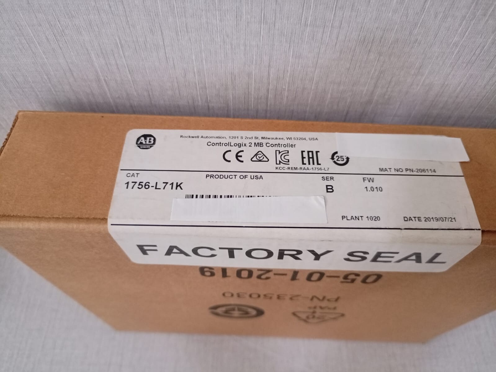Allen-Bradley 1756-L71K ALLEN-BRADLEY 1756-L71K SER B ControlLogix 2 MB Controller 2