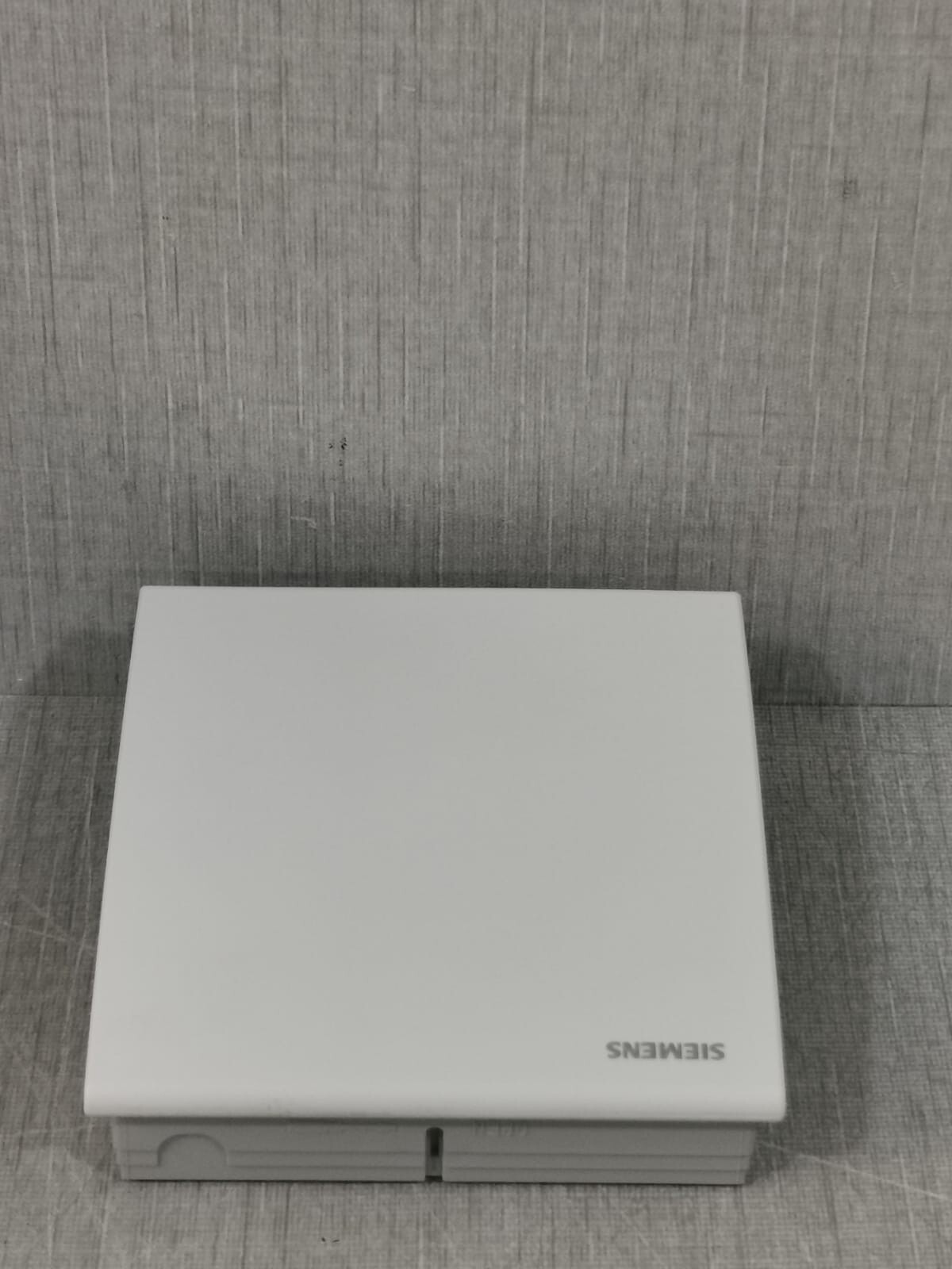 Siemens QAA24 SIEMENS QAA24 Room Temperature Sensor 5