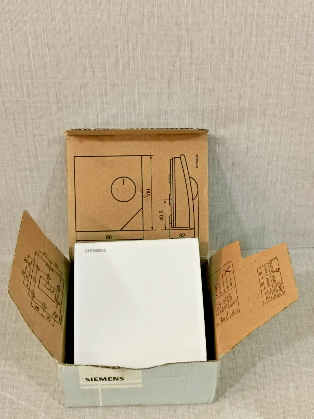 SIEMENS QAA24 Room Temperature Sensor