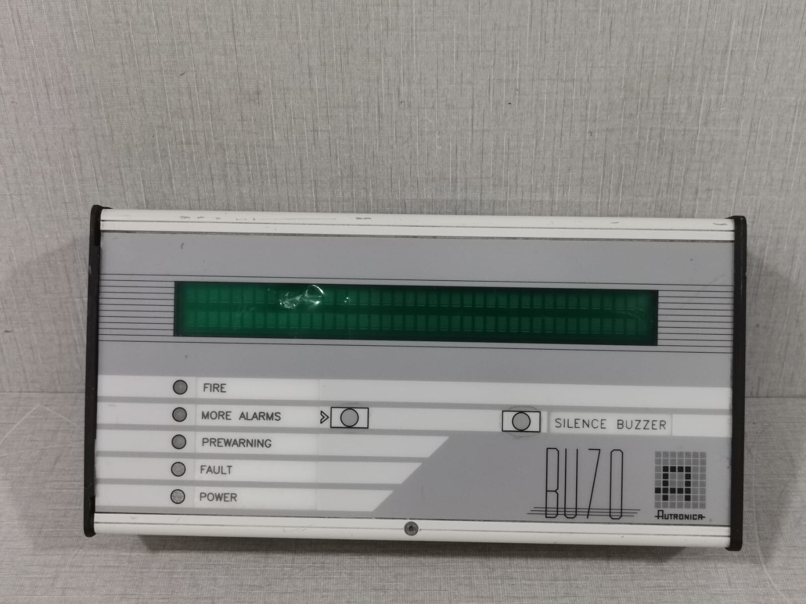 AUTRONICA BU-70 FIRE ALARM CONTROL PANEL WITH DAMAGED SCREEN