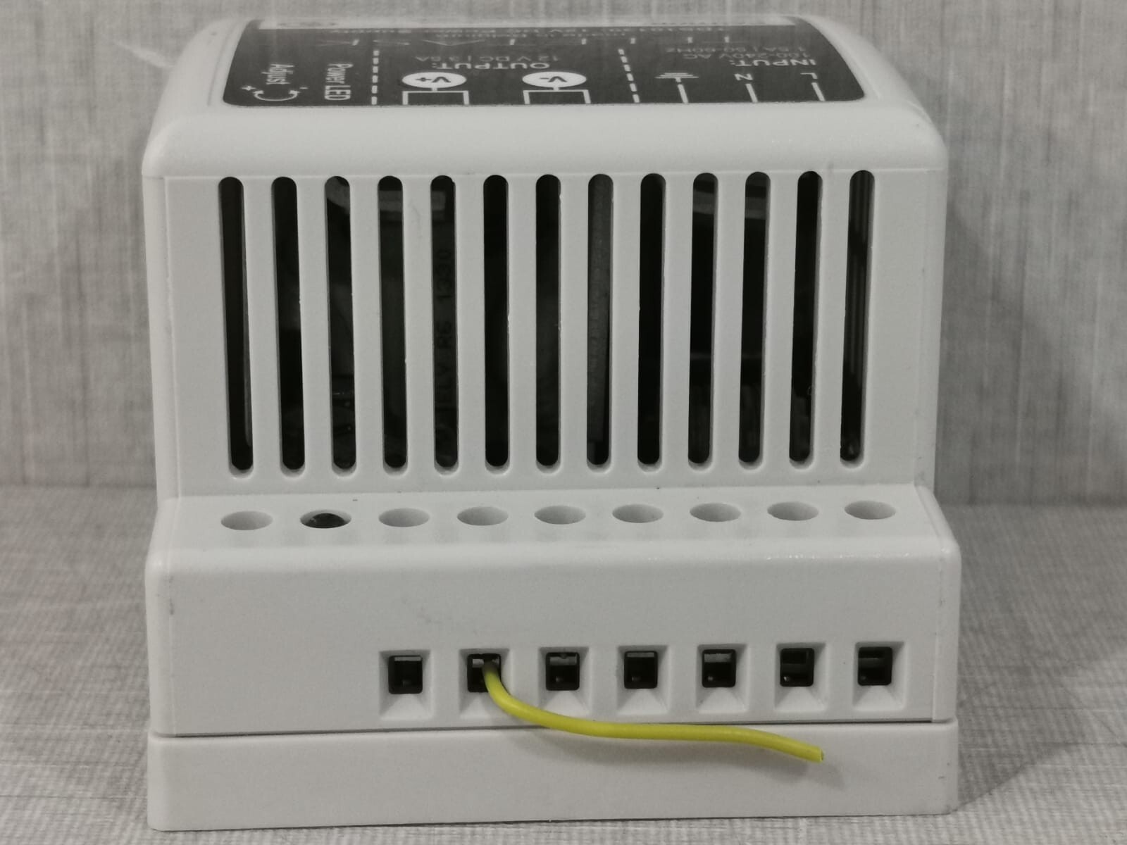 TELETASK TDS10130 TELETASK TDS10130 AUTOBUS POWER SUPPLY– 12V DC 3.5A 5
