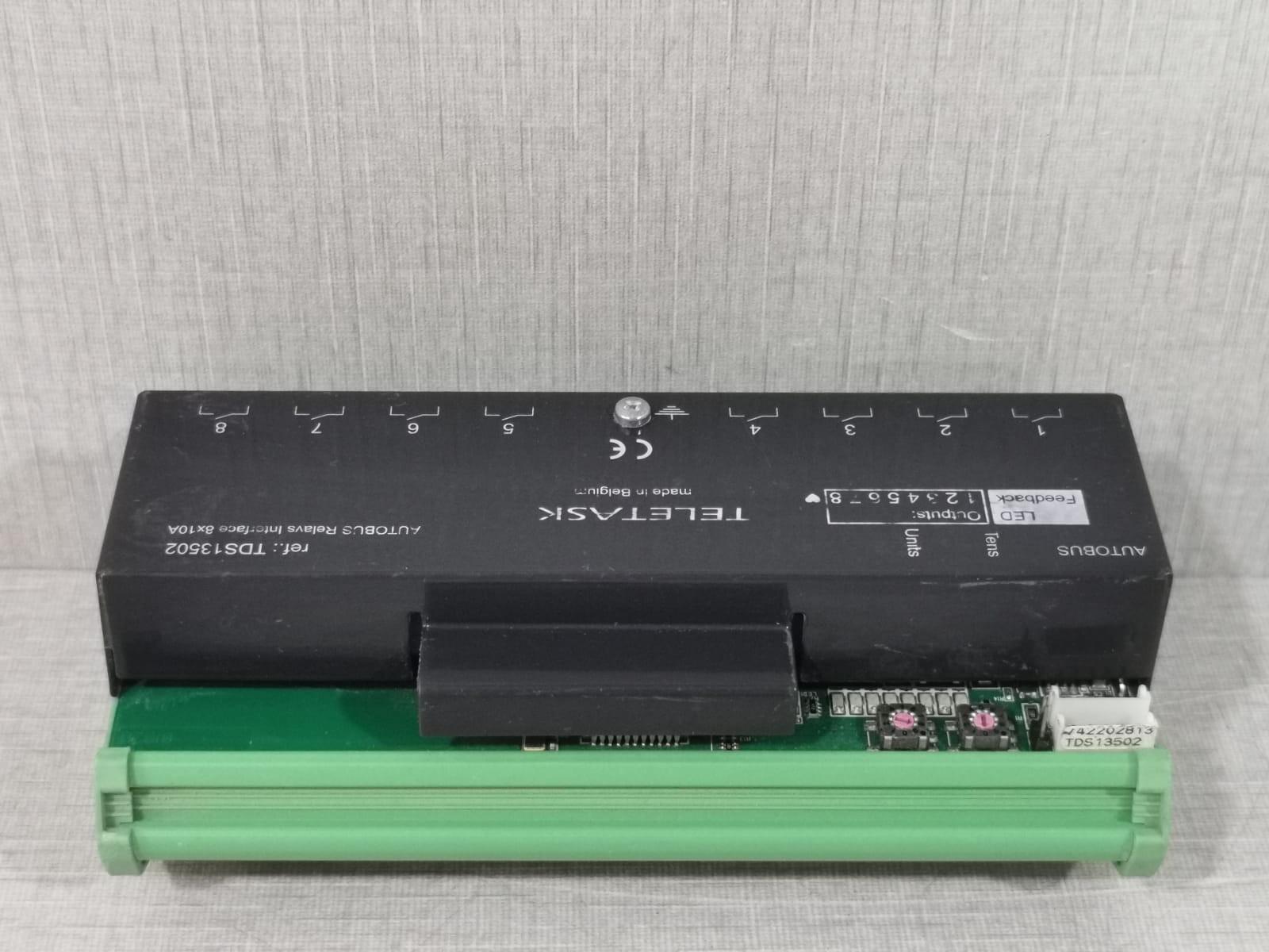 TELETASK TDS13502 TELETASK TDS13502 AUTOBUS Relay interface 8x10A 3