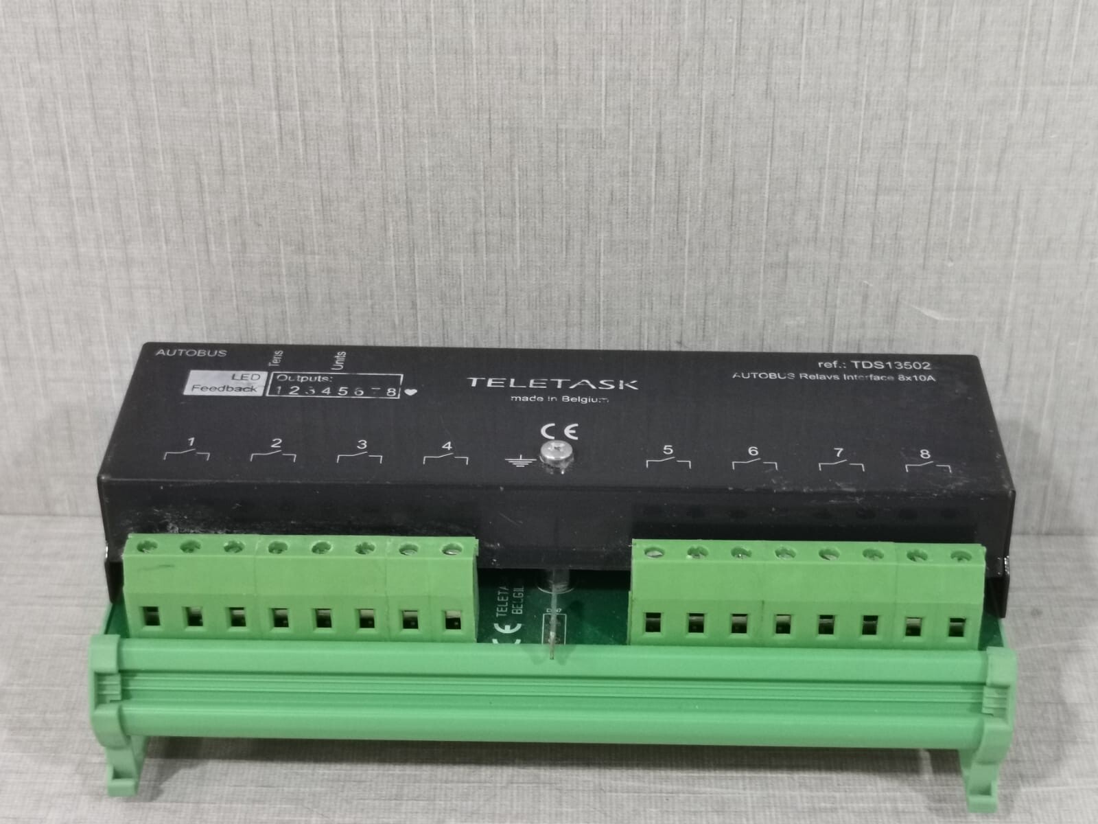 TELETASK TDS13502 TELETASK TDS13502 AUTOBUS Relay interface 8x10A 4