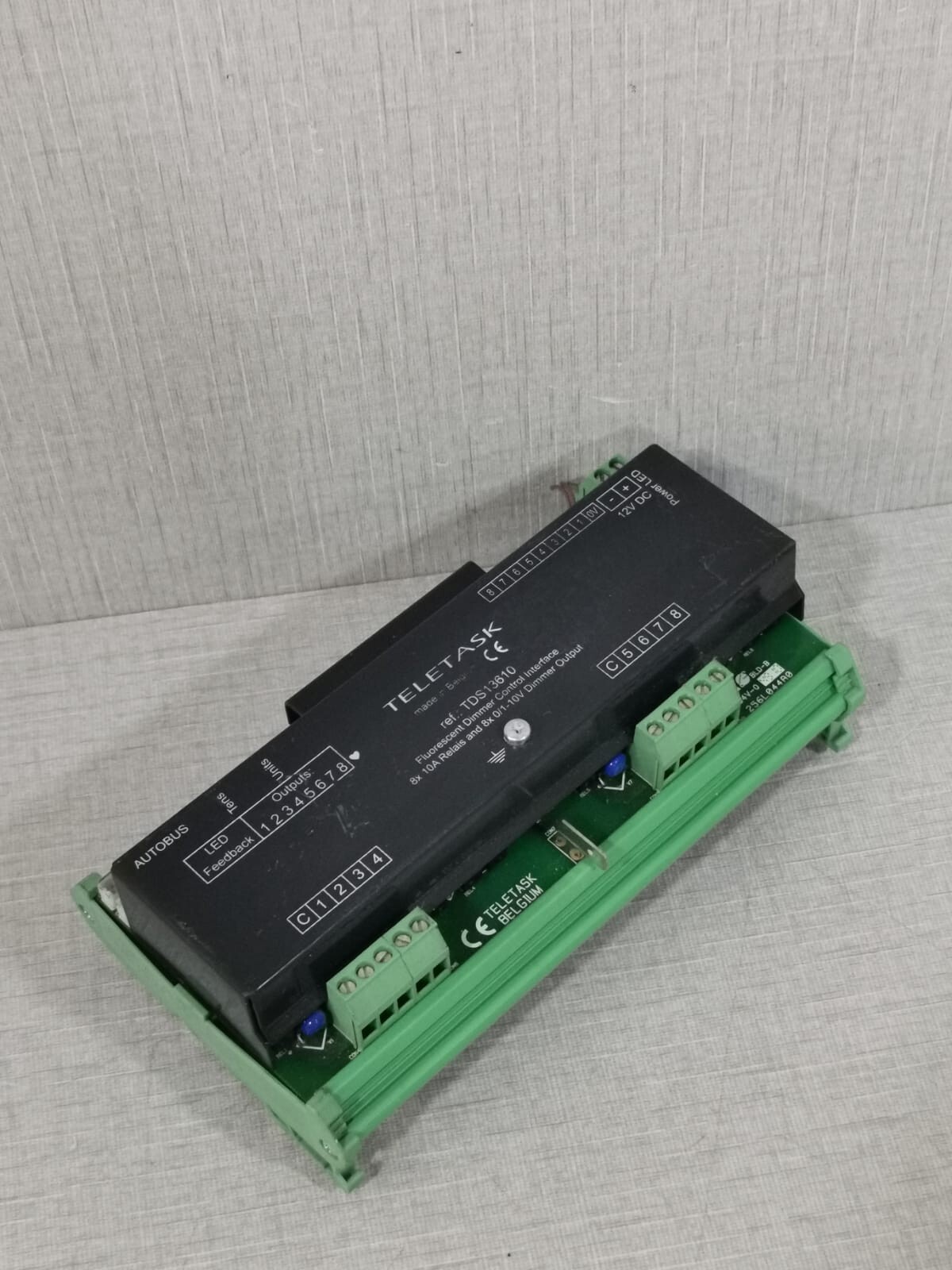 TELETASK TDS13610 TELETASK TDS13610 Flourescent Dimmer Interface 8x 10A Relays /8x 0/1-10v Dimmer 8