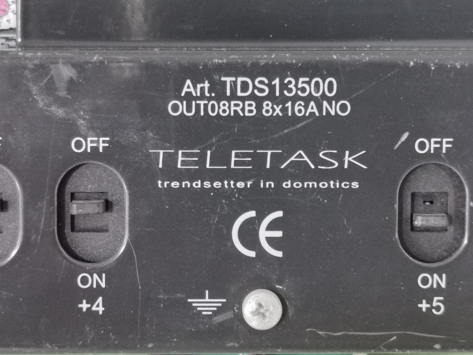 TELETASK TDS13500 TELETASK TDS13500 OUT08RB 8X16A/NO Relay Interface TDS13510 2