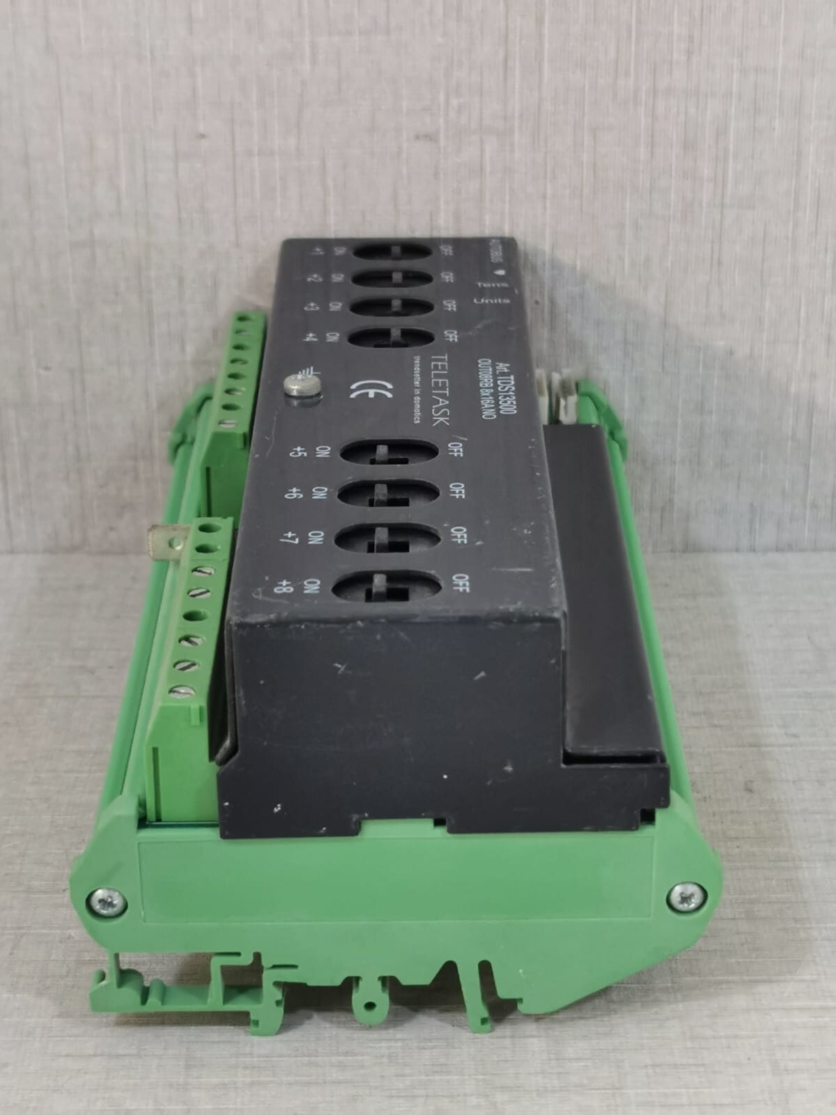 TELETASK TDS13500 TELETASK TDS13500 OUT08RB 8X16A/NO Relay Interface TDS13510 7