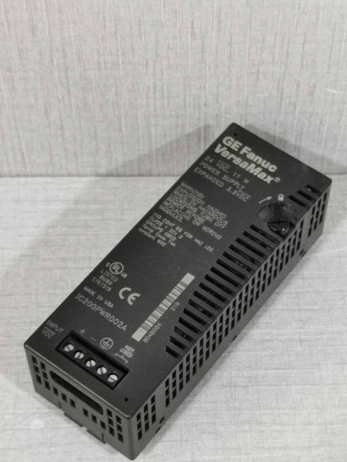 GE IC200PWR002A GE Fanuc VersaMax IC200PWR002A Power Supply Module 9