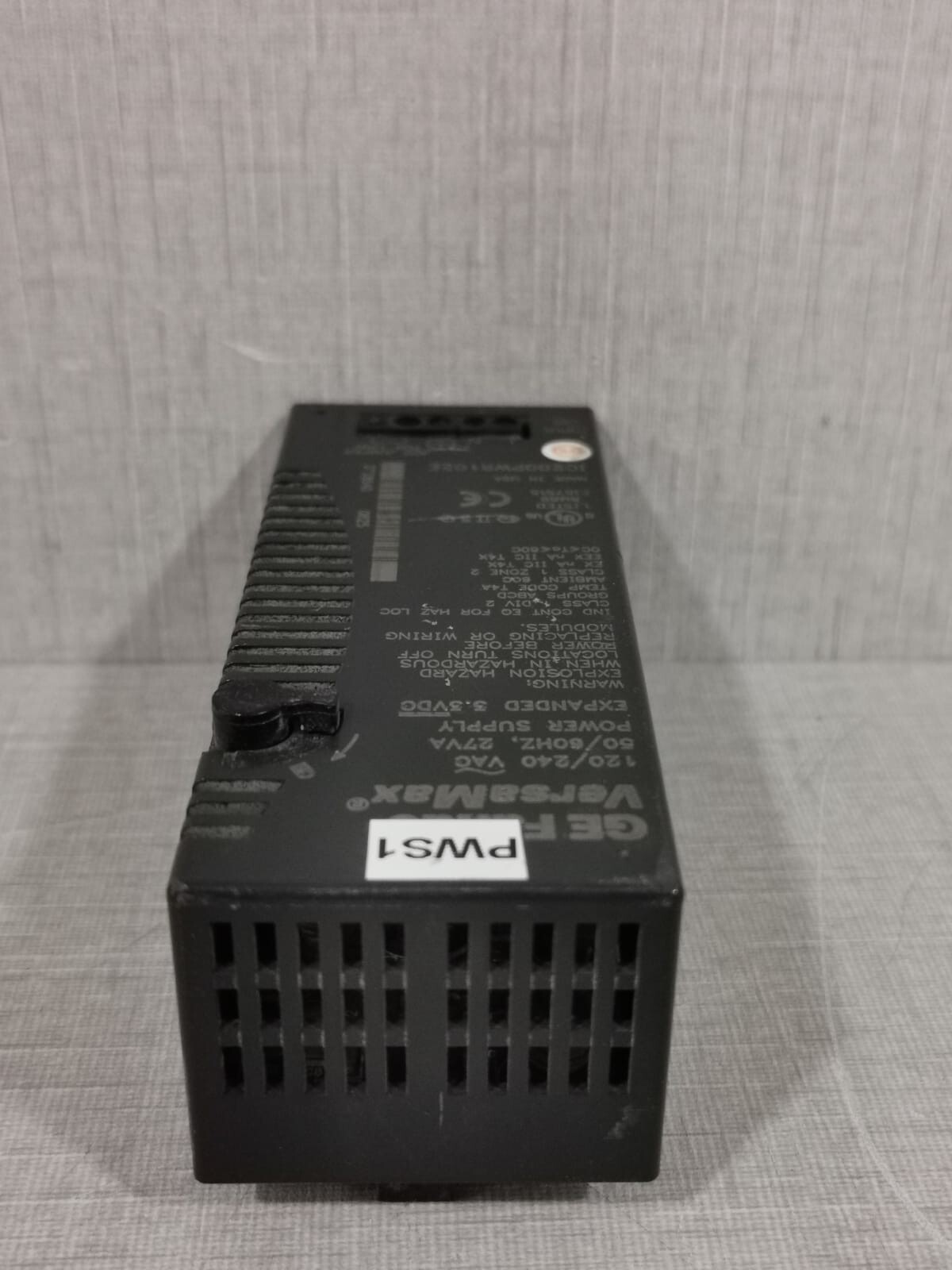 GE Fanuc IC200PWR102E GE Fanuc VersaMax IC200PWR102E POWER SUPPLY 120/240VAC 4