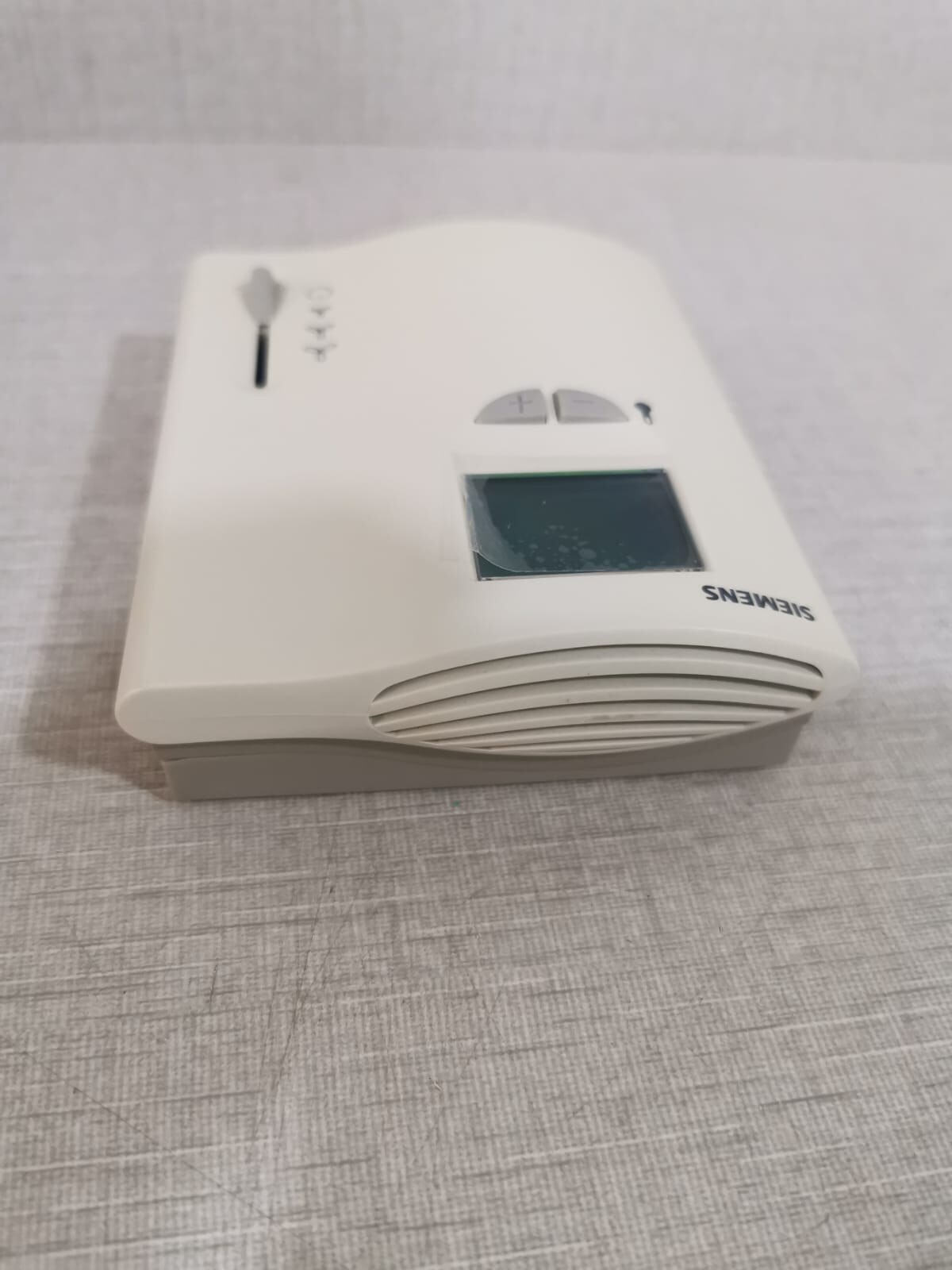 Siemens RDF60.1 SIEMENS RDF60.1 Room Temperature Controller with LCD 6