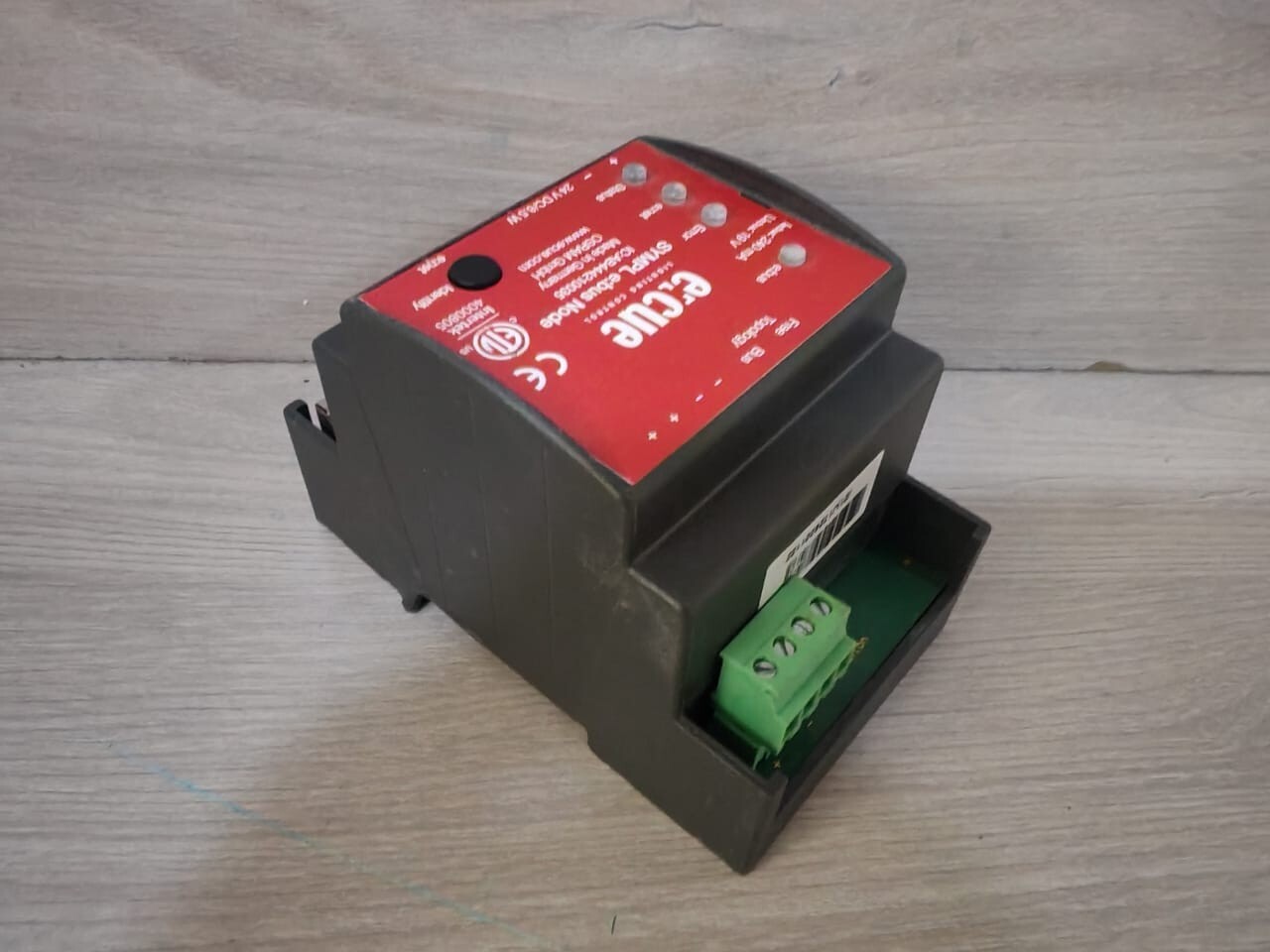 E:CUE Lighting Control AB444210035  SYMPL e:BUS NODE E:CUE IC: AB444210035 SYMPL e:BUS NODE 10