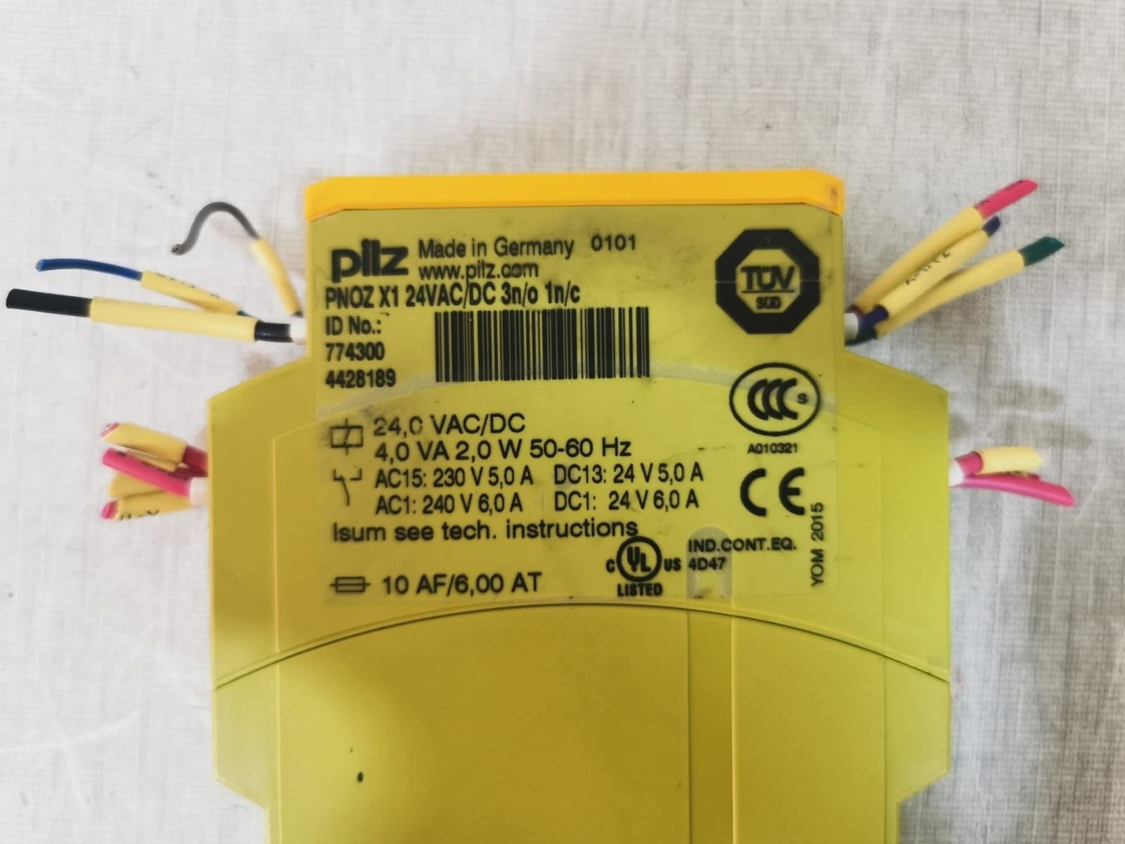 Pilz 24VAC/DC Pilz PNOZ X1 24VAC/DC 3n/o 1n/c Safety Relay 2