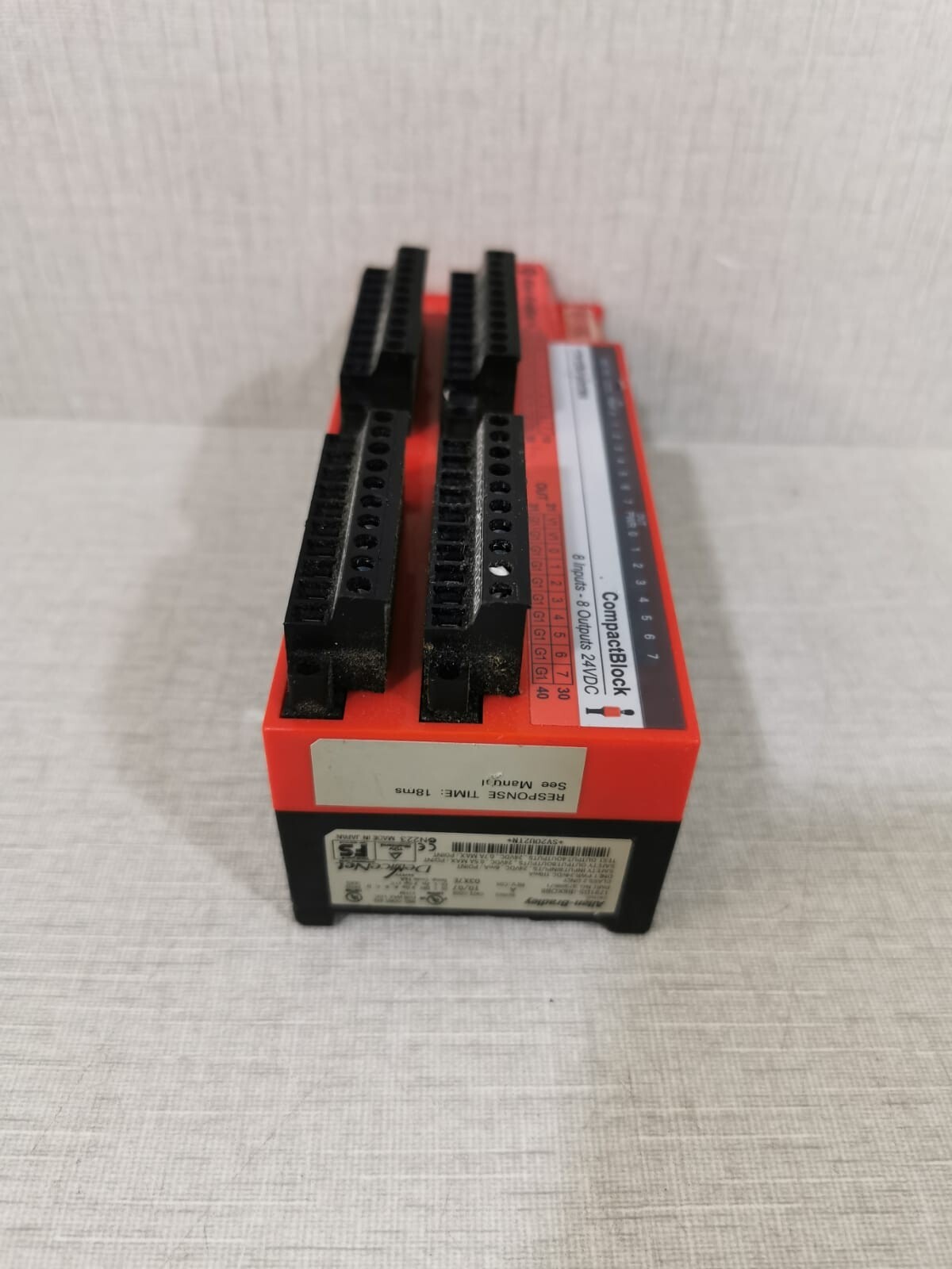 Rockwell Automation 1791DS Allen Bradley 1791DS-IB8XOB8 CompactBlock 8 Inputs - 8 Outputs 24VDC / Ser. A 6