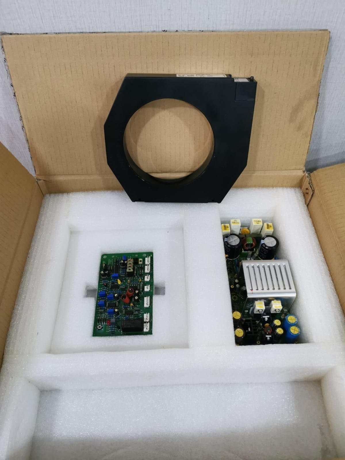 Emerson UHW241M5 Vertiv Liebert UHW241M5, Emerson ULC366SC1, SOCOMEC W4-A140S - Missing Cable 3
