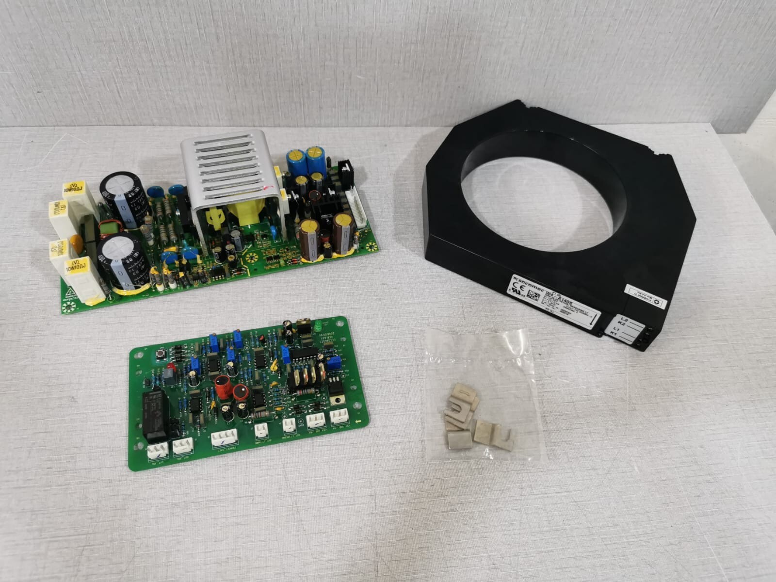 Vertiv Liebert UHW241M5, Emerson ULC366SC1, SOCOMEC W4-A140S - Missing Cable