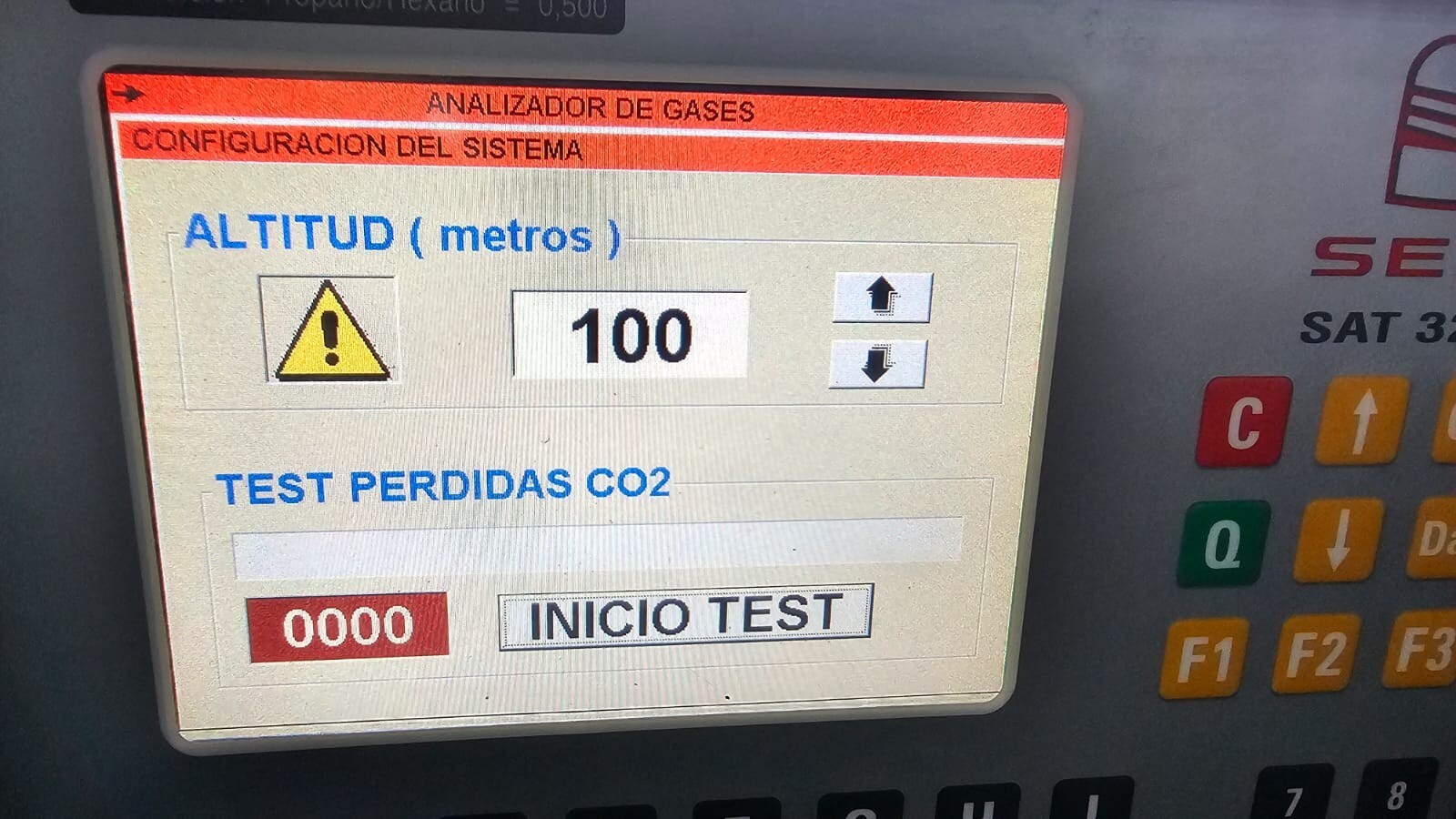 SEAT S/N SEAT SAT 3200B E2 S/N 384 GAS ANALYZER 200-240VAC 50/60Hz 2