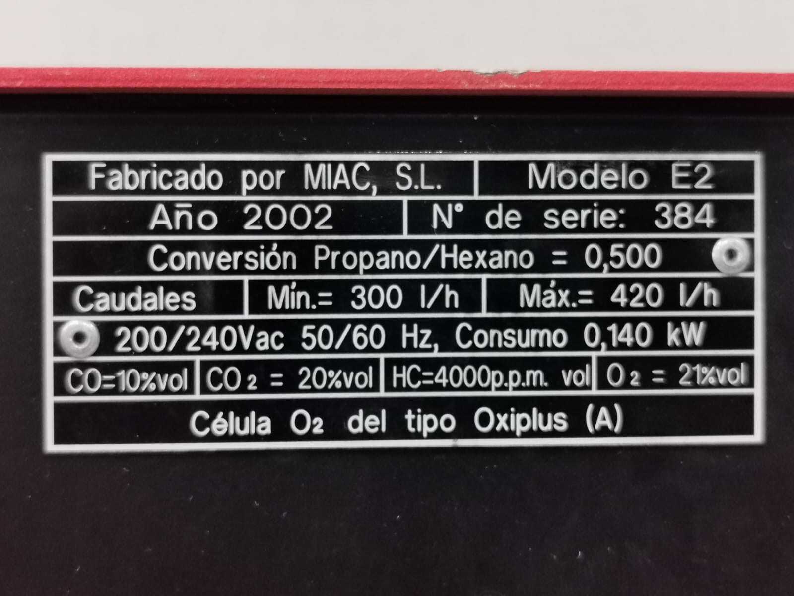 SEAT S/N SEAT SAT 3200B E2 S/N 384 GAS ANALYZER 200-240VAC 50/60Hz 8