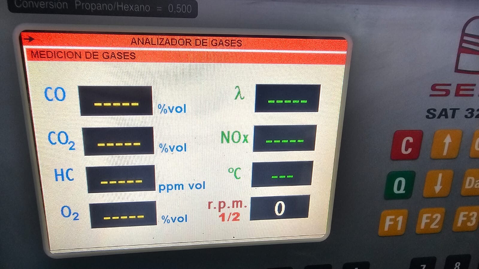 SEAT S/N SEAT SAT 3200B E2 S/N 384 GAS ANALYZER 200-240VAC 50/60Hz 9