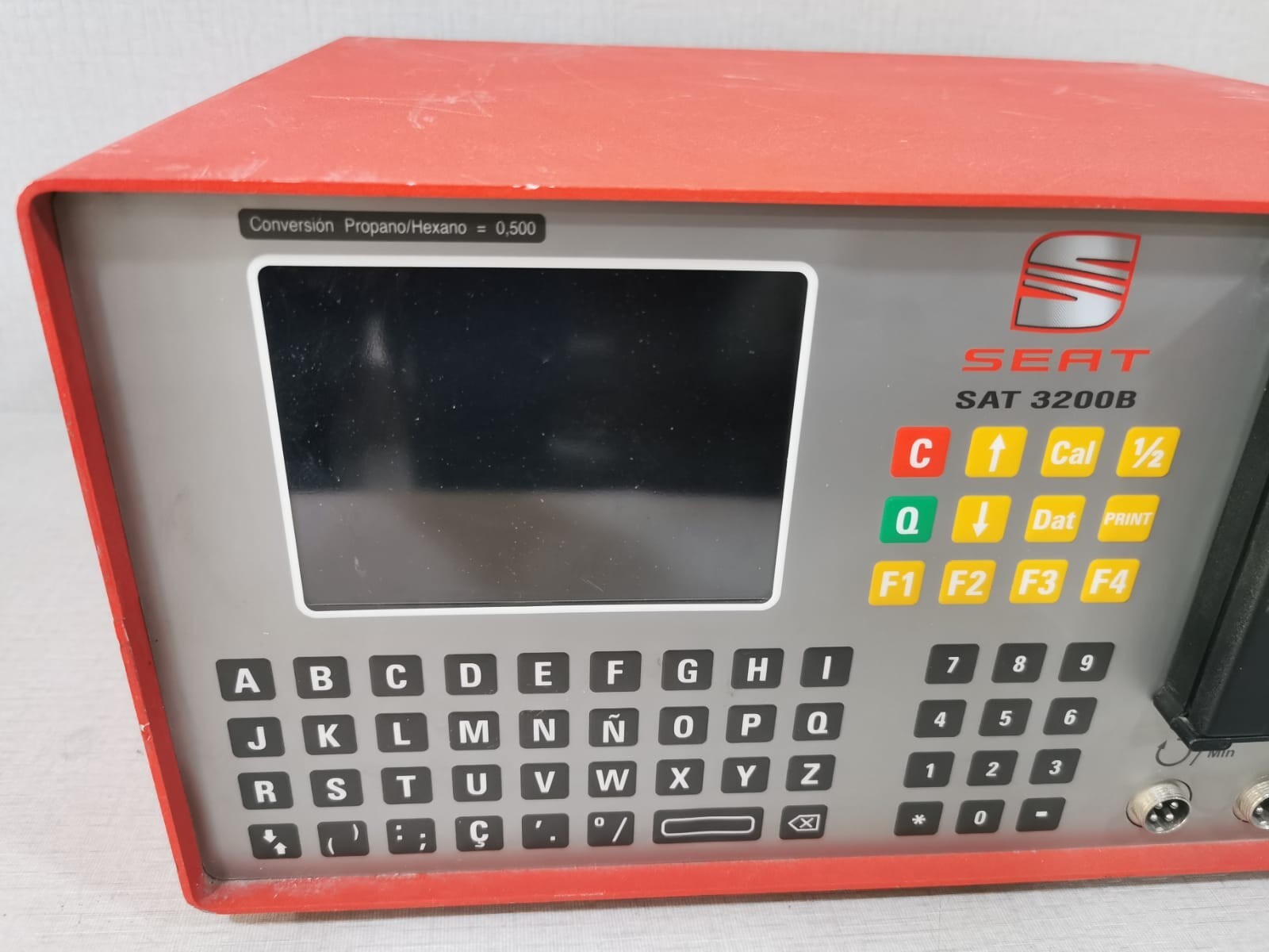 SEAT S/N SEAT SAT 3200B E2 S/N 384 GAS ANALYZER 200-240VAC 50/60Hz 10