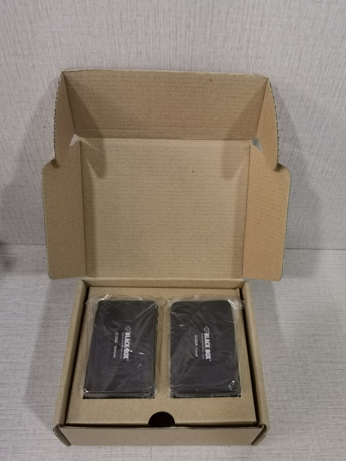 BLACK BOX IC282A BLACK BOX 2-PORT USB 1.1 CAT5 EXTENDER -IC282A 2