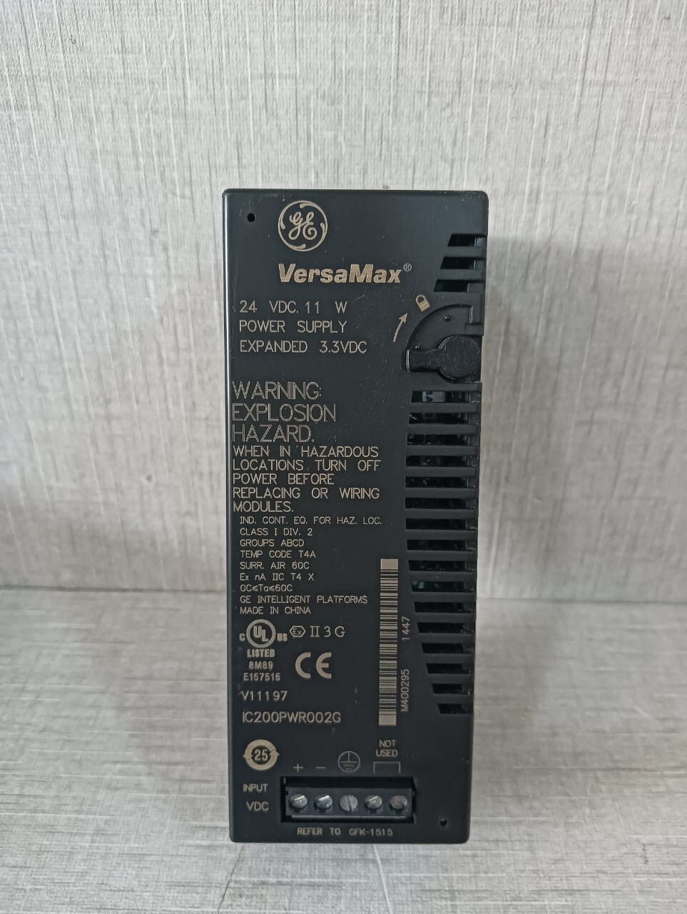 GE IC200PWR002G GE Fanuc IC200PWR002G Power Supply- With Old Stock Box 2
