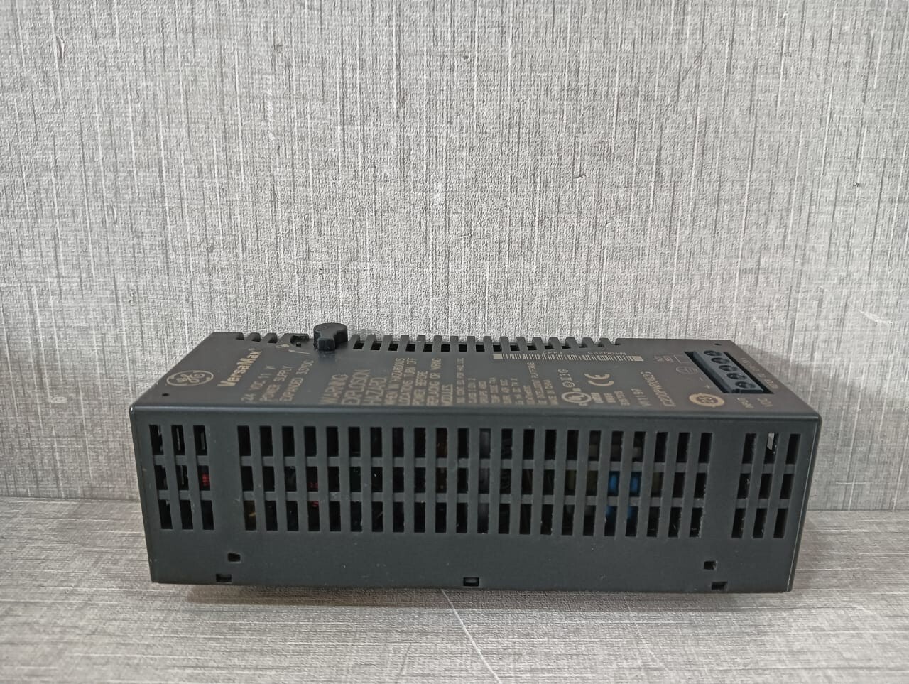 GE IC200PWR002G GE Fanuc IC200PWR002G Power Supply- With Old Stock Box 8