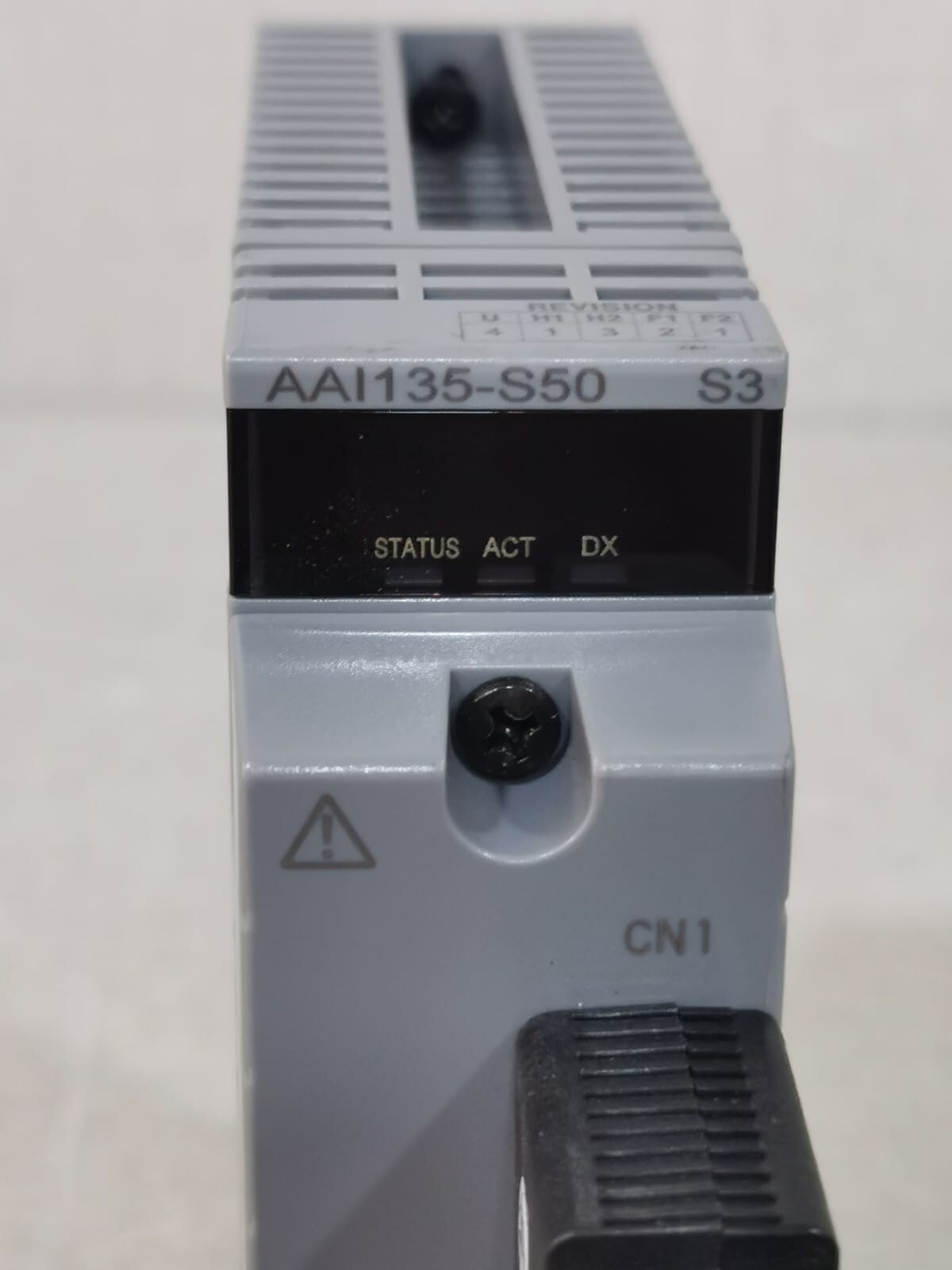 Yokogawa AAI135-S50 S3 AAI135-S50 S3 Yokogawa Analog Input Module with ATK4A-00 S1 Connector/Terminal 9