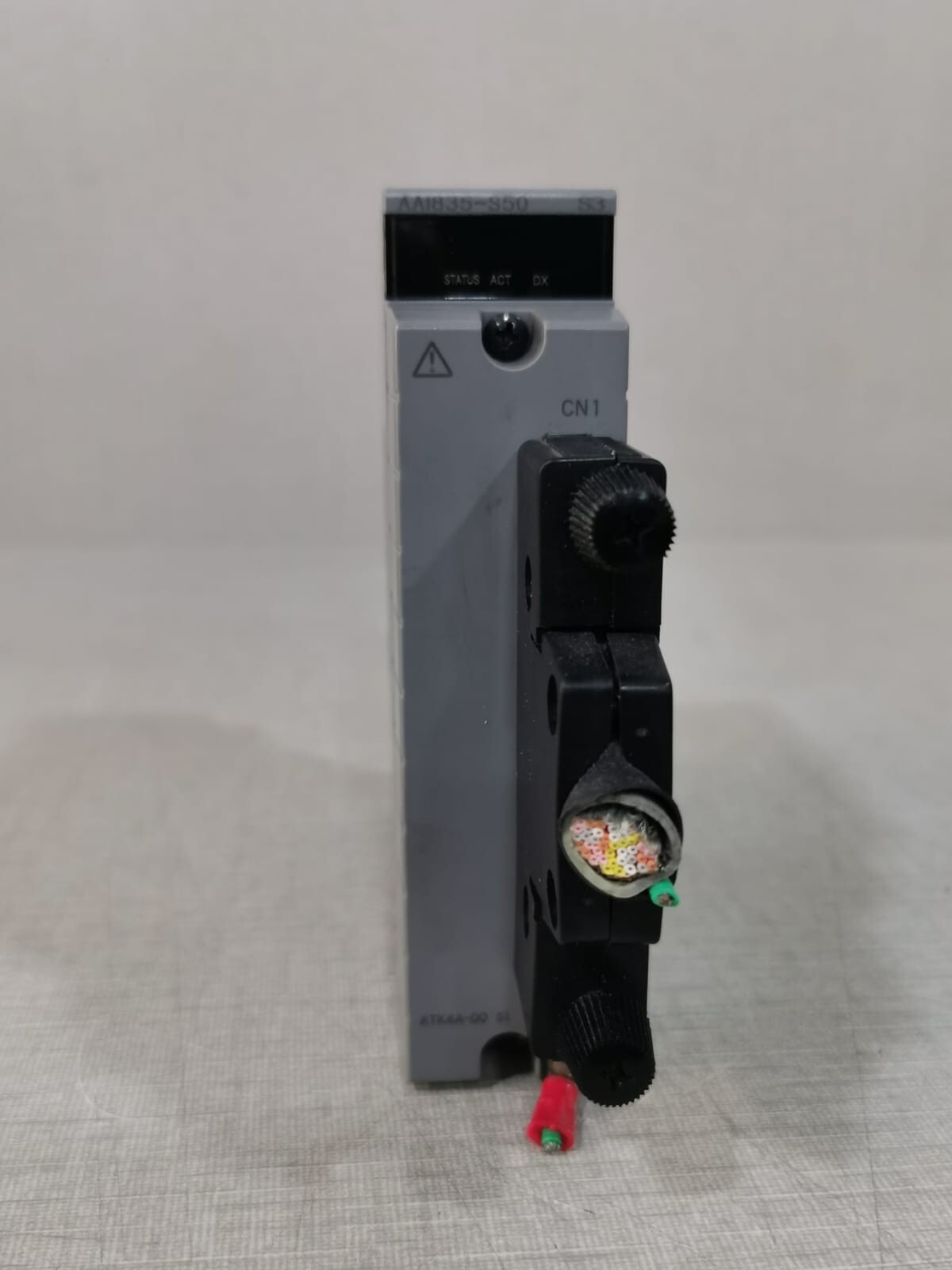 Yokogawa AAI835-S50 S3 AAI835-S50 S3 Yokogawa Analog I/O Module with ATK4A-00 S1 Connector/Terminal Pin 10