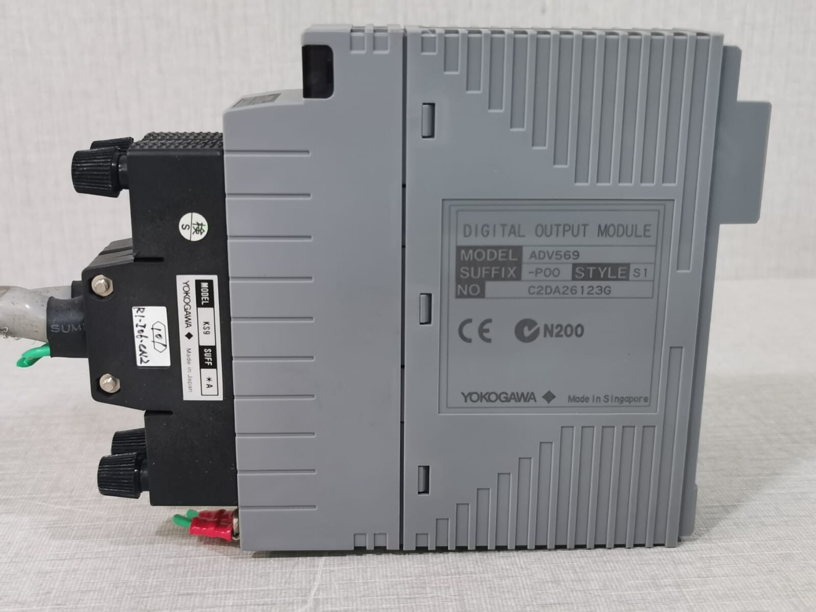 Yokogawa ADV569-P00 S1 ADV569-P00 S1 Yokogawa Digital Output Module with Connector or Terminal Pin 4