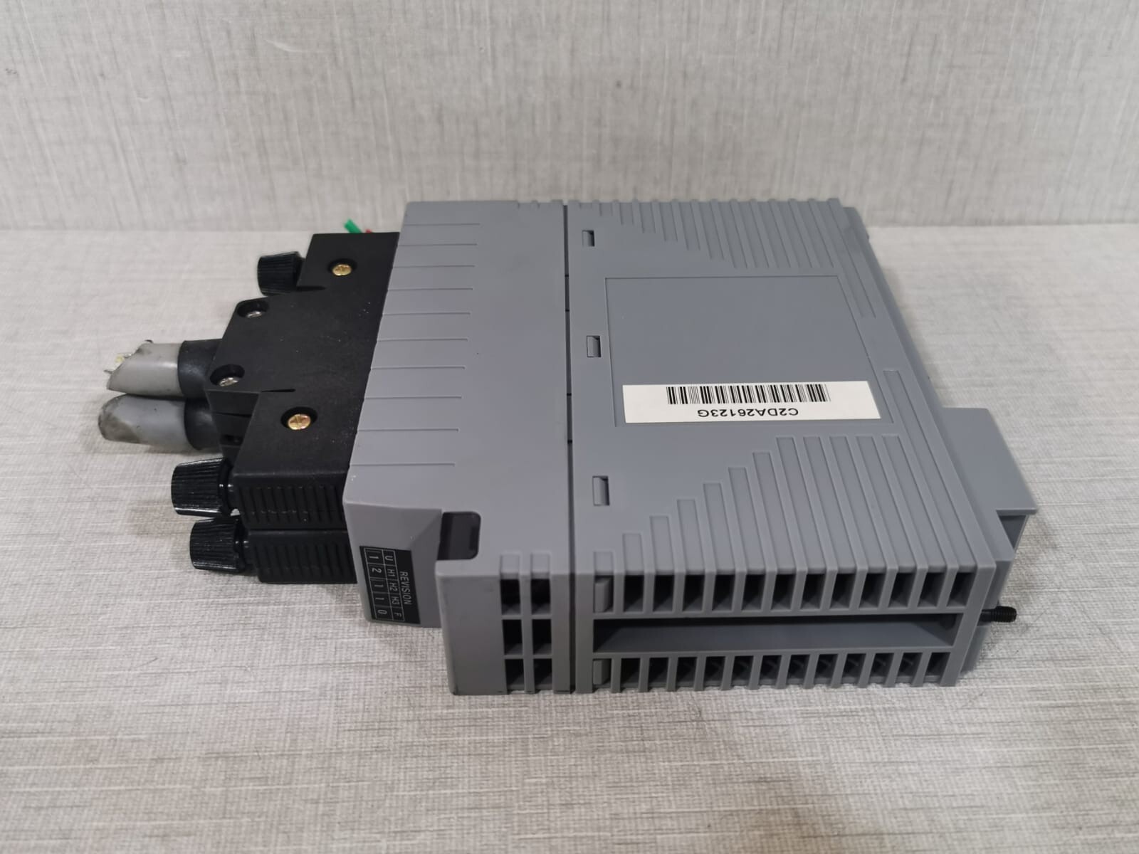 Yokogawa ADV569-P00 S1 ADV569-P00 S1 Yokogawa Digital Output Module with Connector or Terminal Pin 8