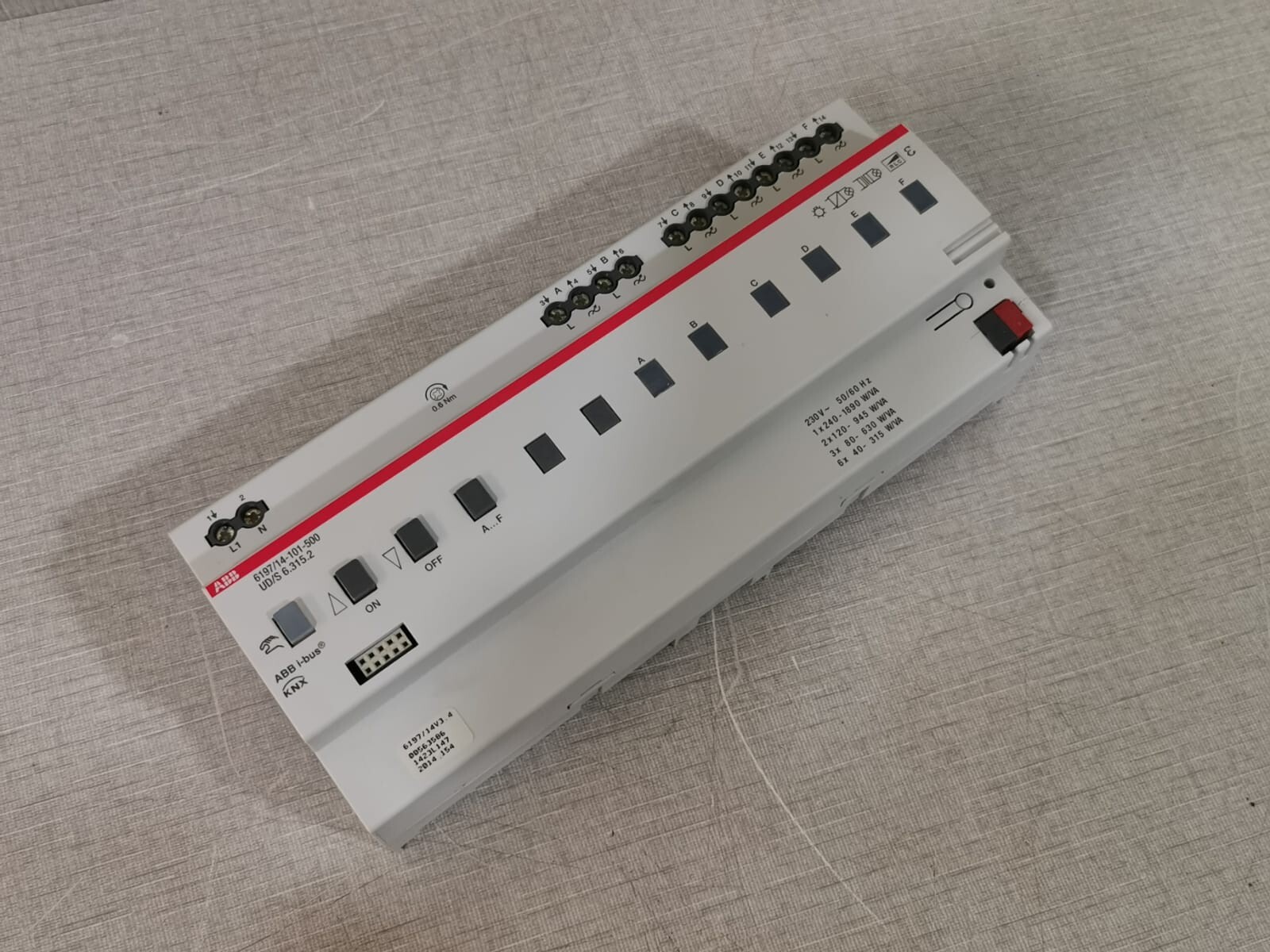 ABB 2CDG 006 197 R0038 2CDG 006 197 R0038 ABB 6197/14-101-500 Universal Dimmer Actuator UD/S 6.315.2 6