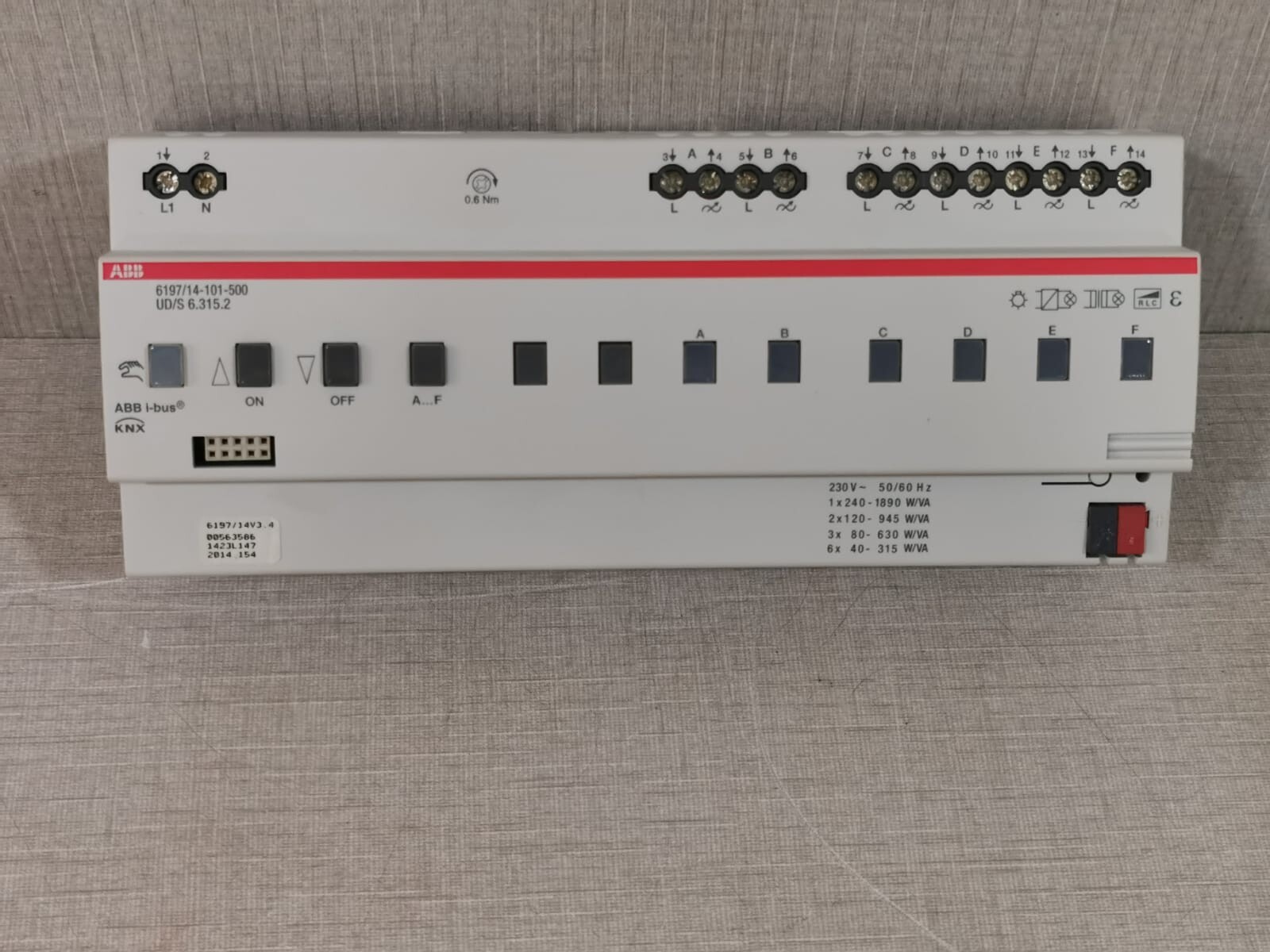 2CDG 006 197 R0038 ABB 6197/14-101-500 Universal Dimmer Actuator UD/S 6.315.2