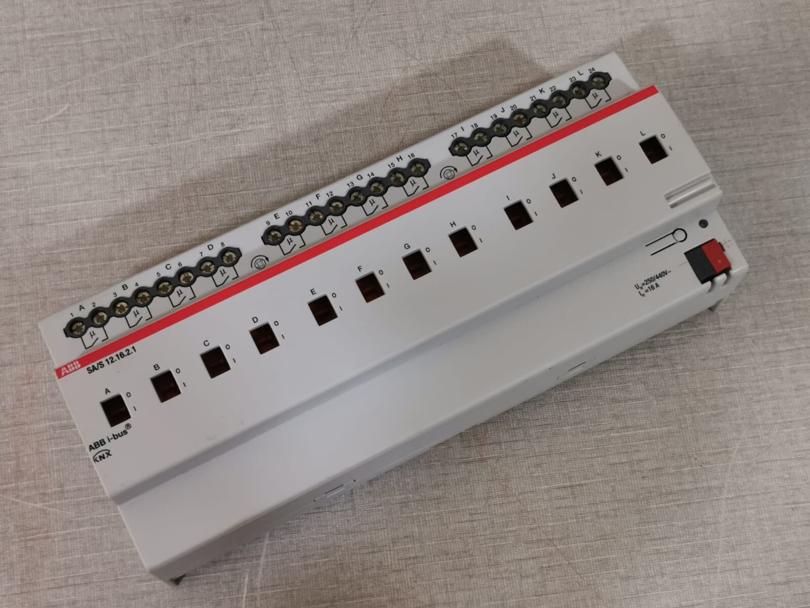 ABB 2CDG110162R0011 ABB i-bus KNX SA/S 12.16.2.1 Switch Actuator 2CDG110162R0011 5