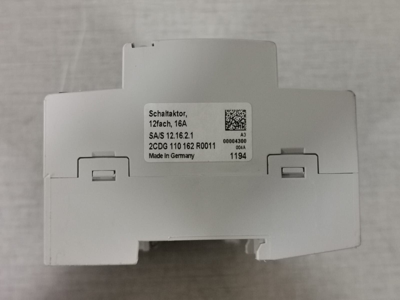ABB 2CDG110162R0011 ABB i-bus KNX SA/S 12.16.2.1 Switch Actuator 2CDG110162R0011 8